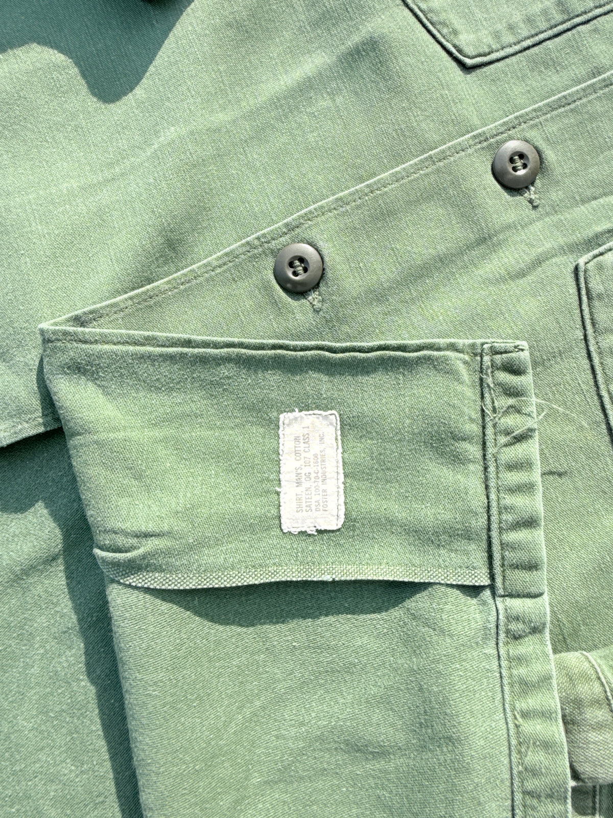 Vintage 1960s-70s US Military Green Cotton Sateen "Redding" OG-107 Utility Shirt