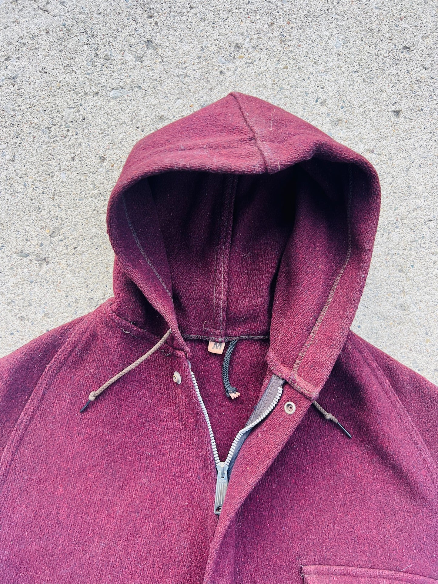 Vintage 1940s/50s Maroon Wool Hooded Zip Up Camp Jacket | Medium