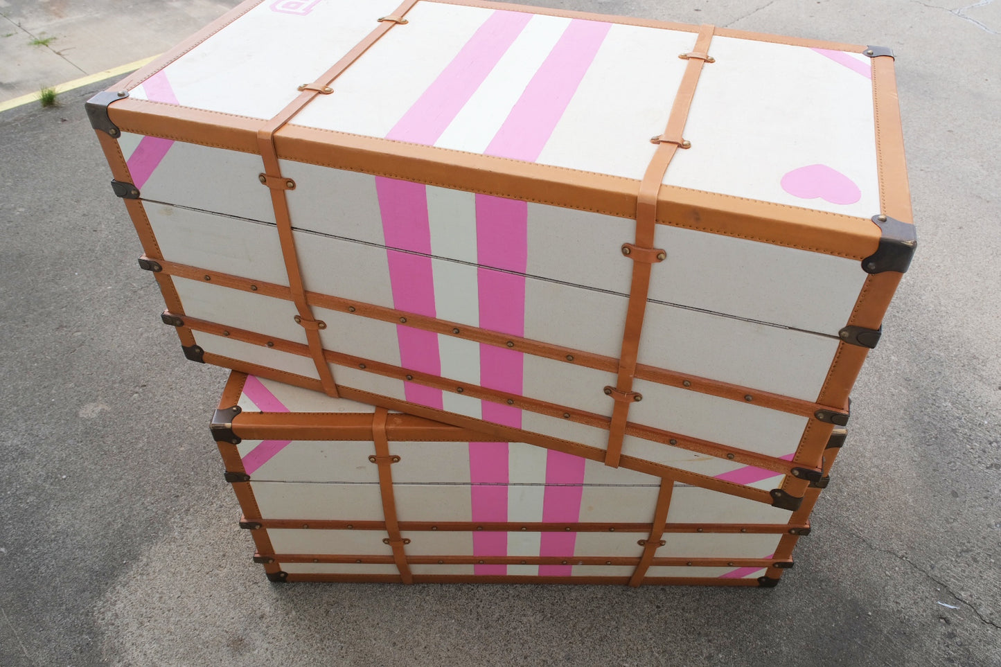 1990’s Victoria’s Secret | PINK Floor Display Trunk