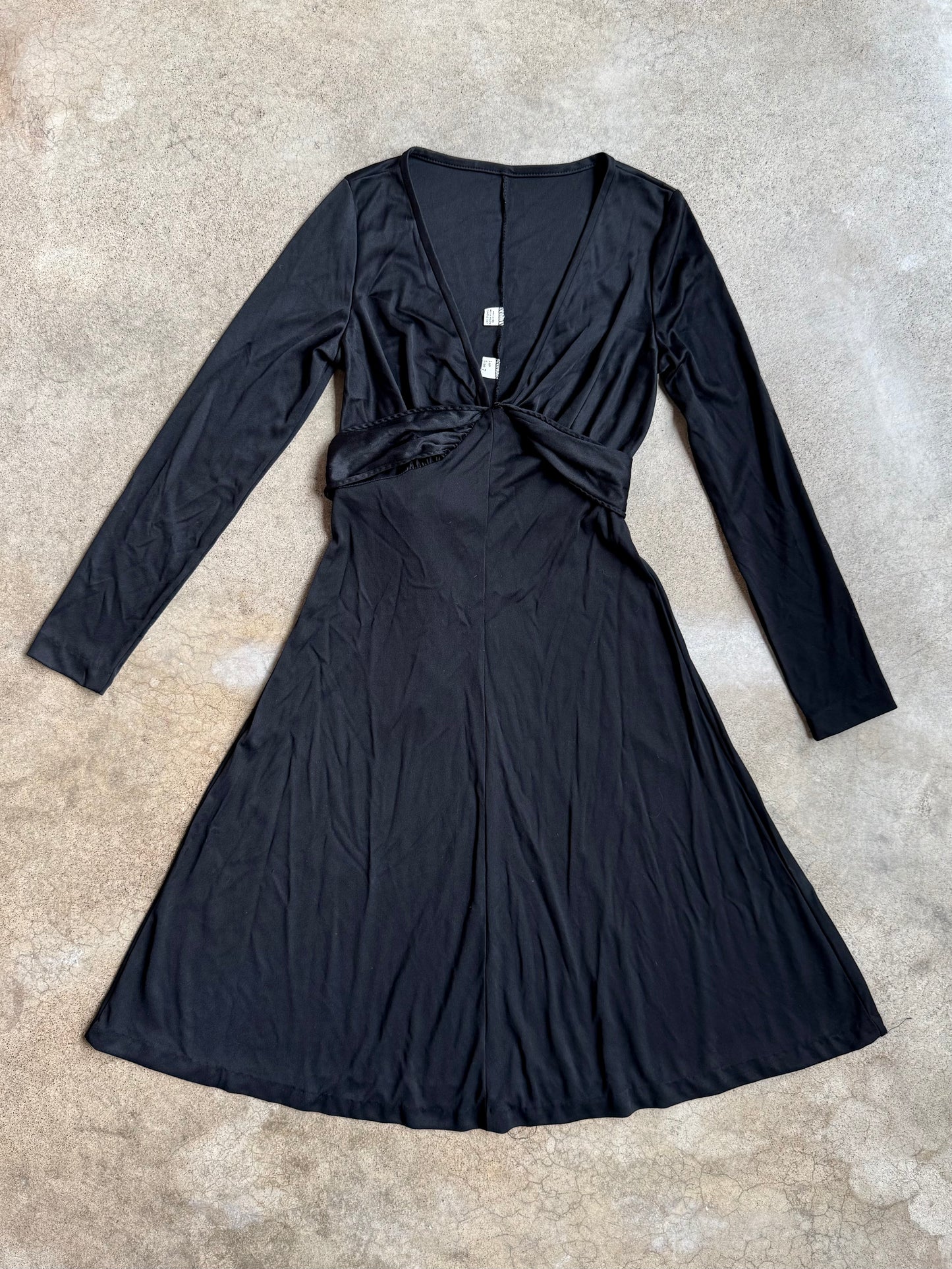 Vintage 1970s Black Long Sleeve V-Neck Tie-Back Dress | XS/S