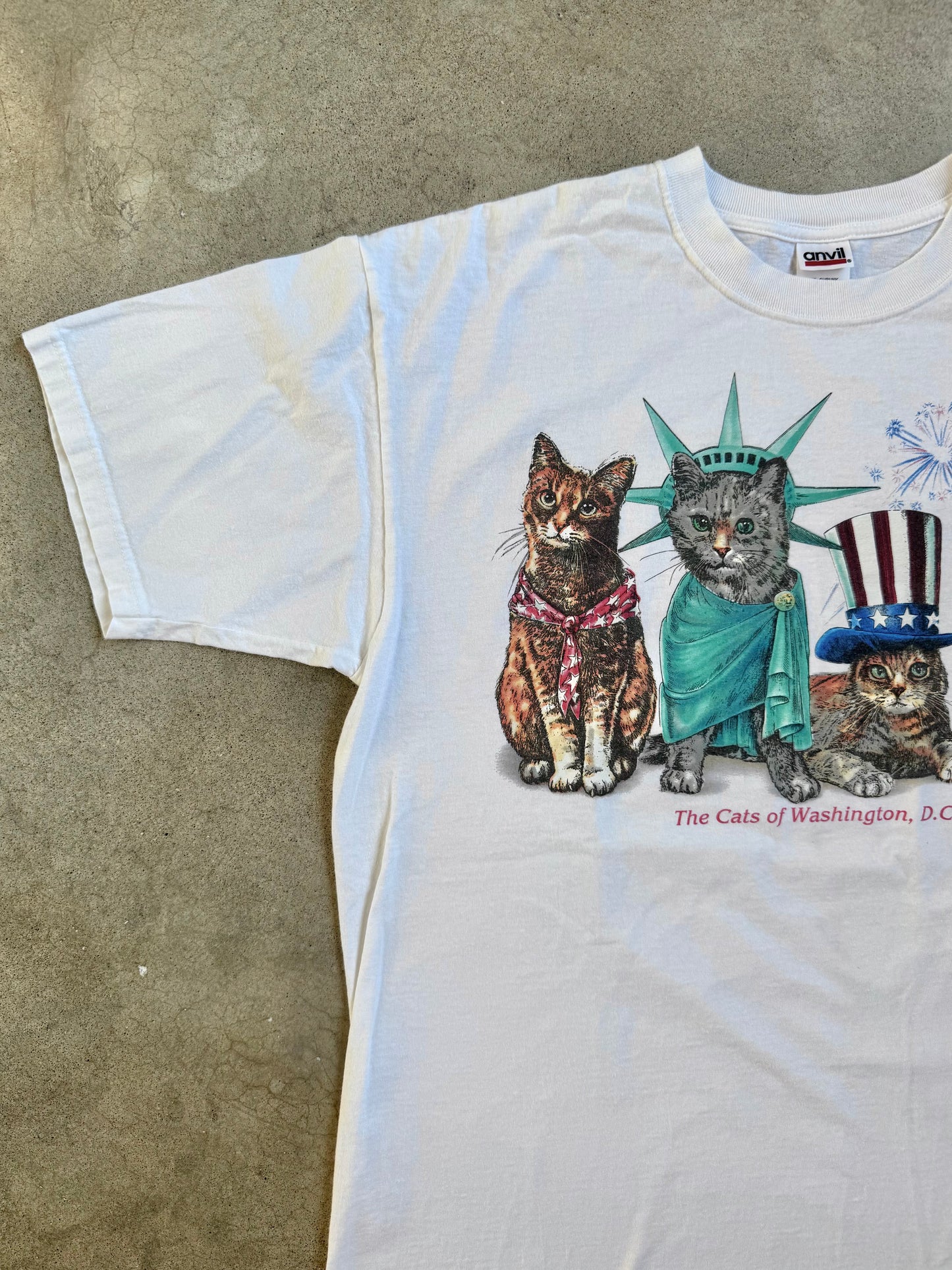 Vintage 1990s Prints of Tails "Cats of Washington D.C." Graphic Tee | XL