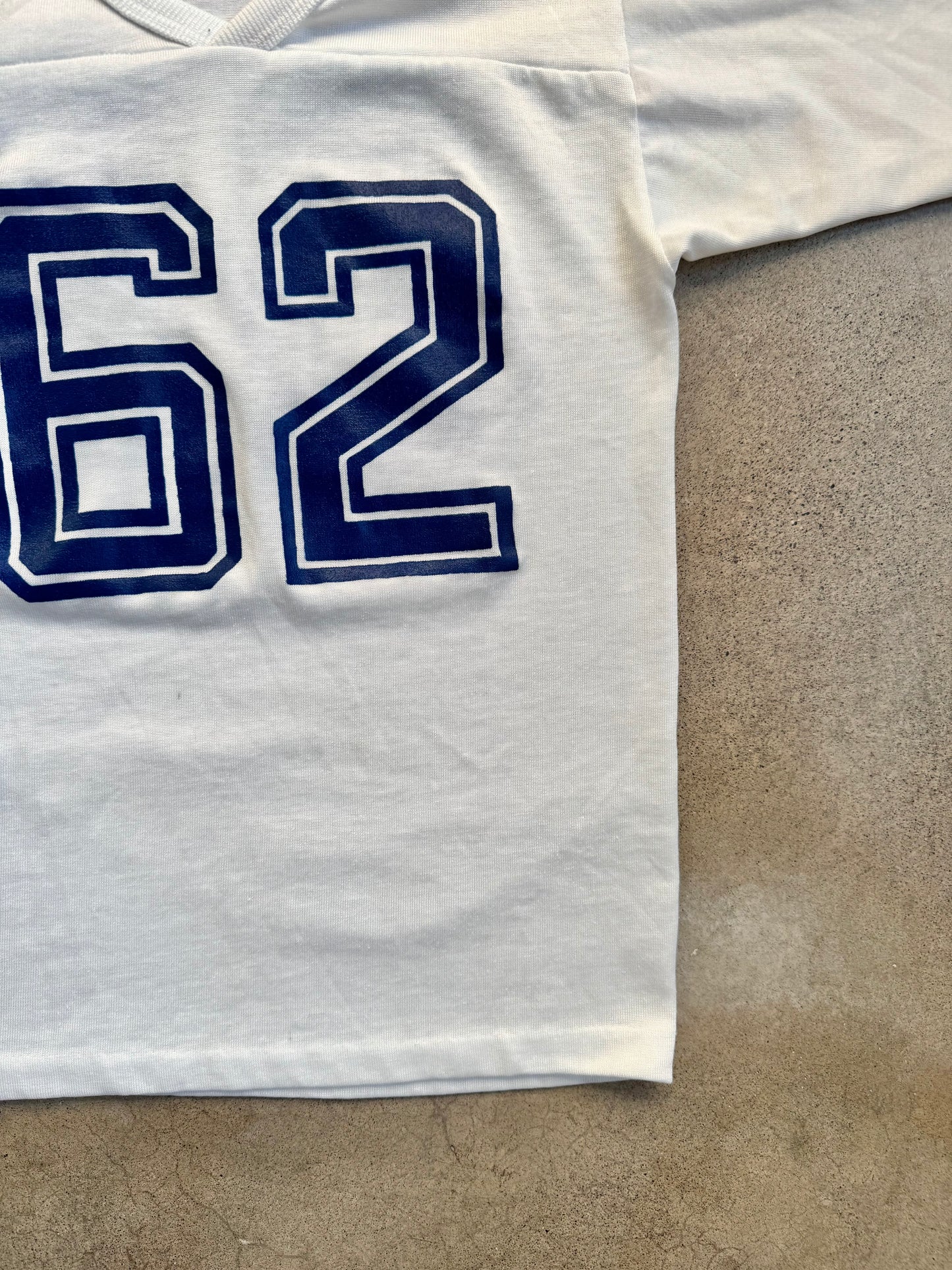 Vintage 1980s Campus White & Blue #62 Athletic Football Tee | Youth L
