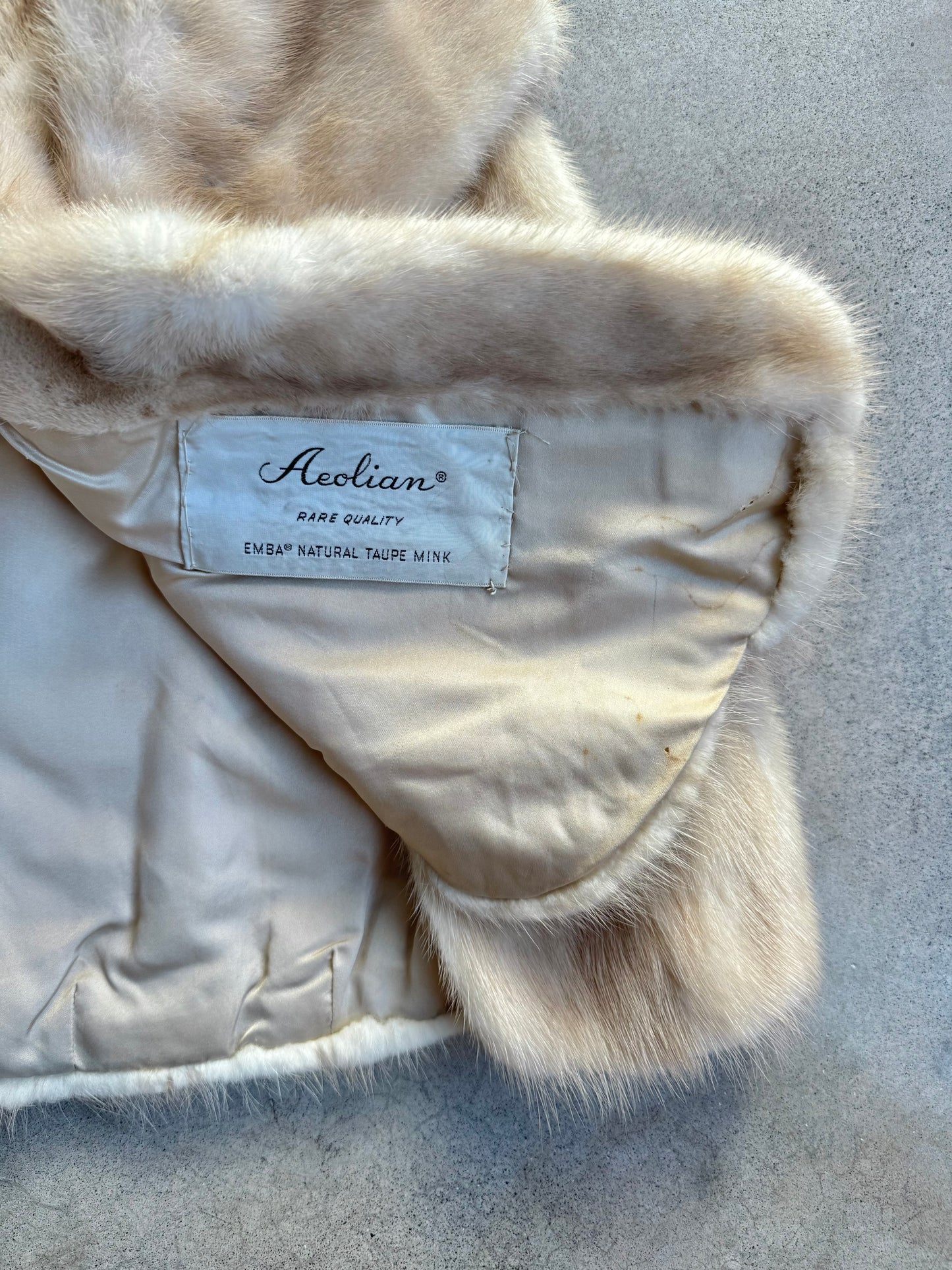 Vintage 1950s John Tauben EMBA Natural Taupe Mink Fur Stole