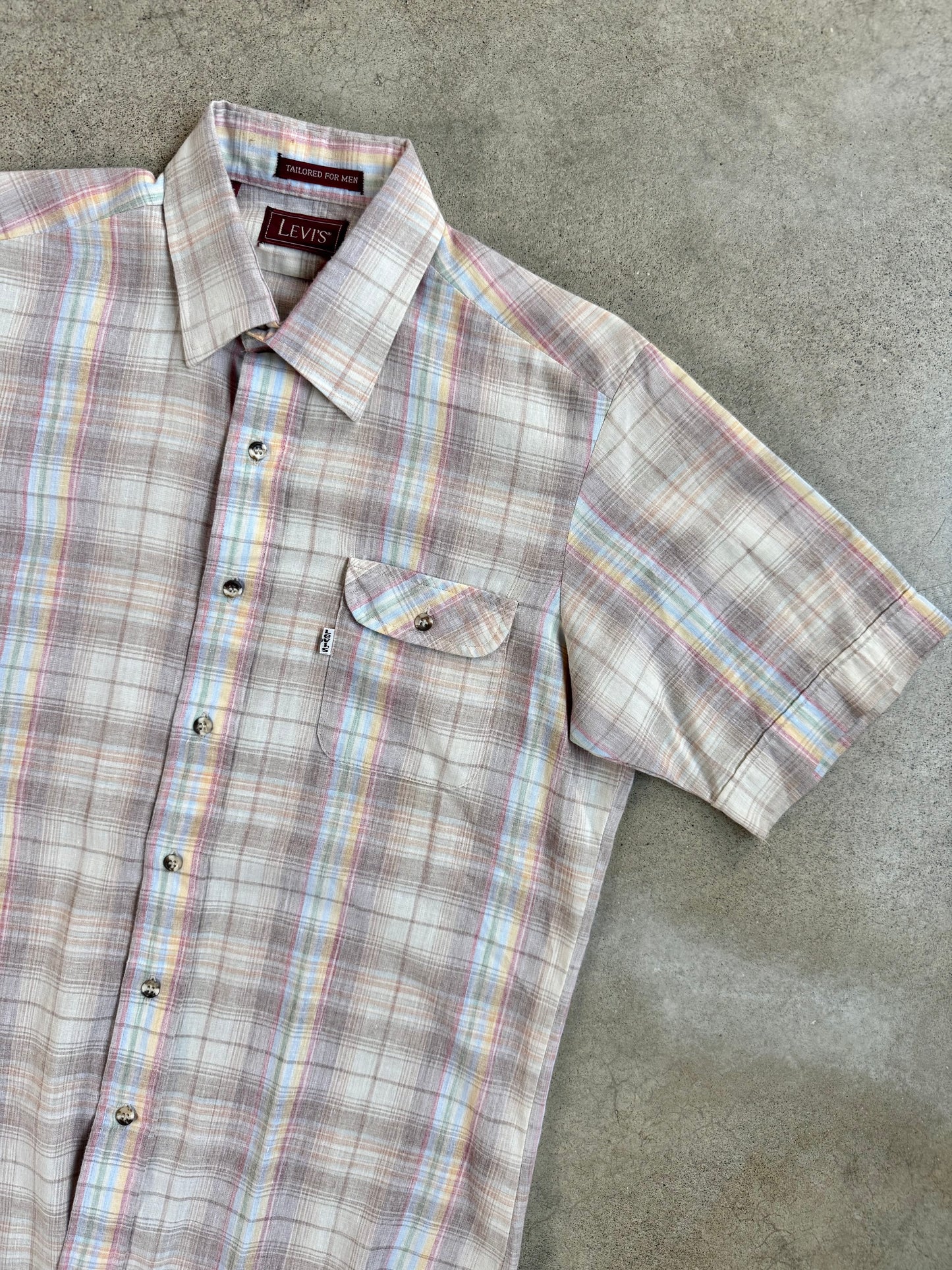 Vintage 1980s Levi's Muted Plaid Short Sleeve Shirt | Medium