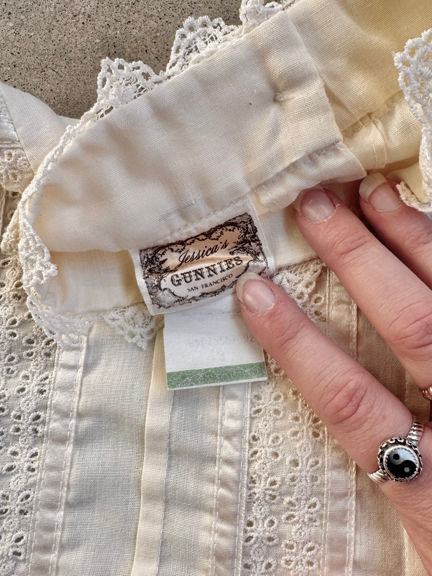 Vintage 1980s Jessica McClintock Gunne Sax Eyelet Lace High Neck Blouse | Medium