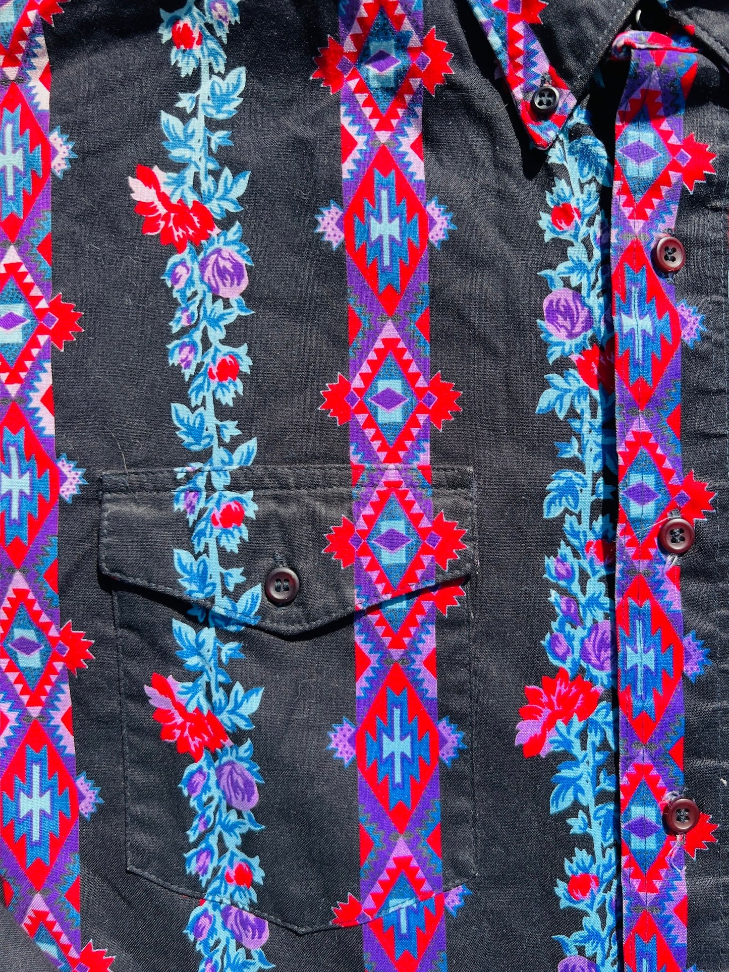 Vintage 1980s Wrangler Southwestern Button Down Shirt | L/XL