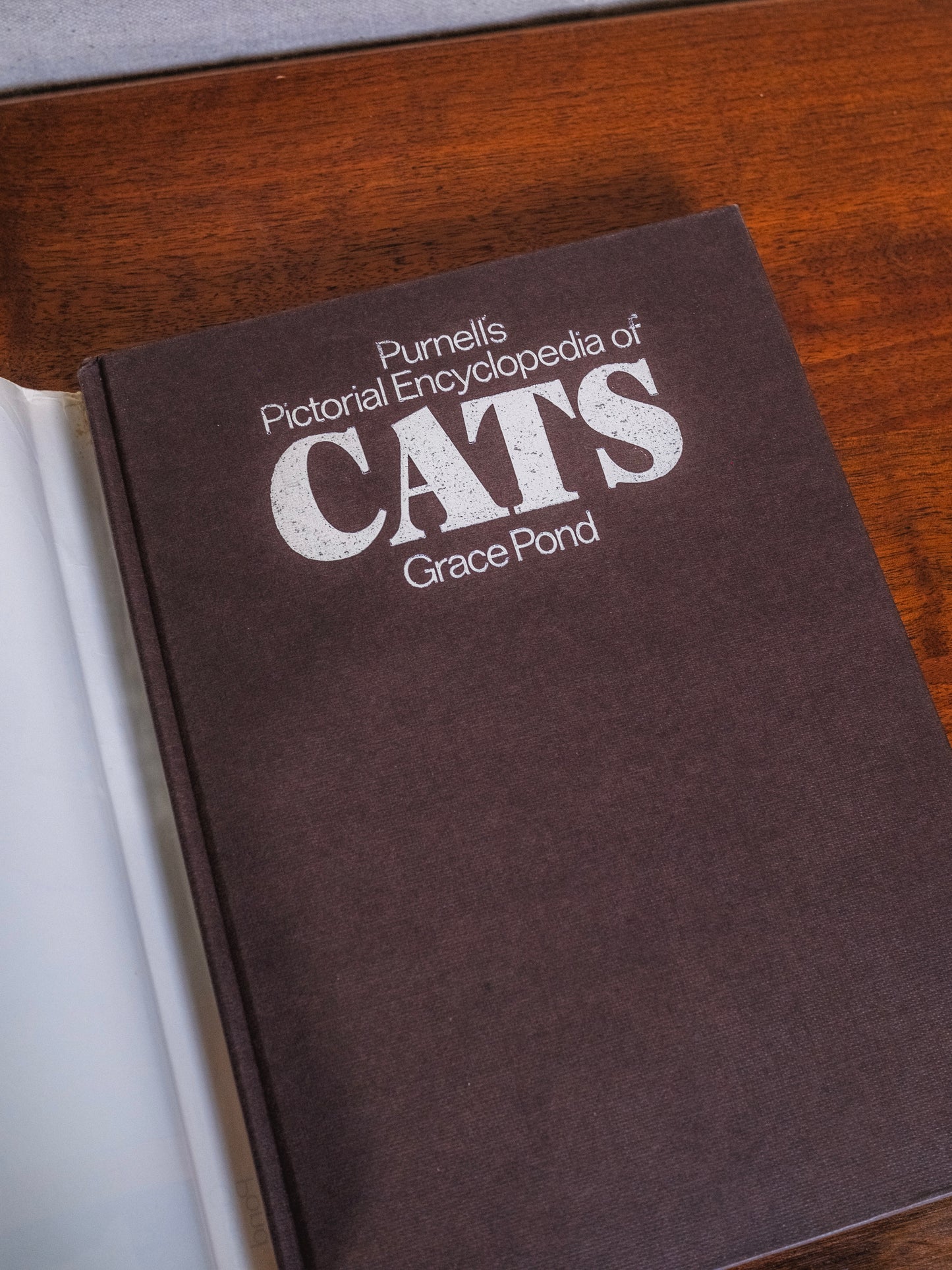 Purnell’s Pictorial Encyclopedia of Cats Book