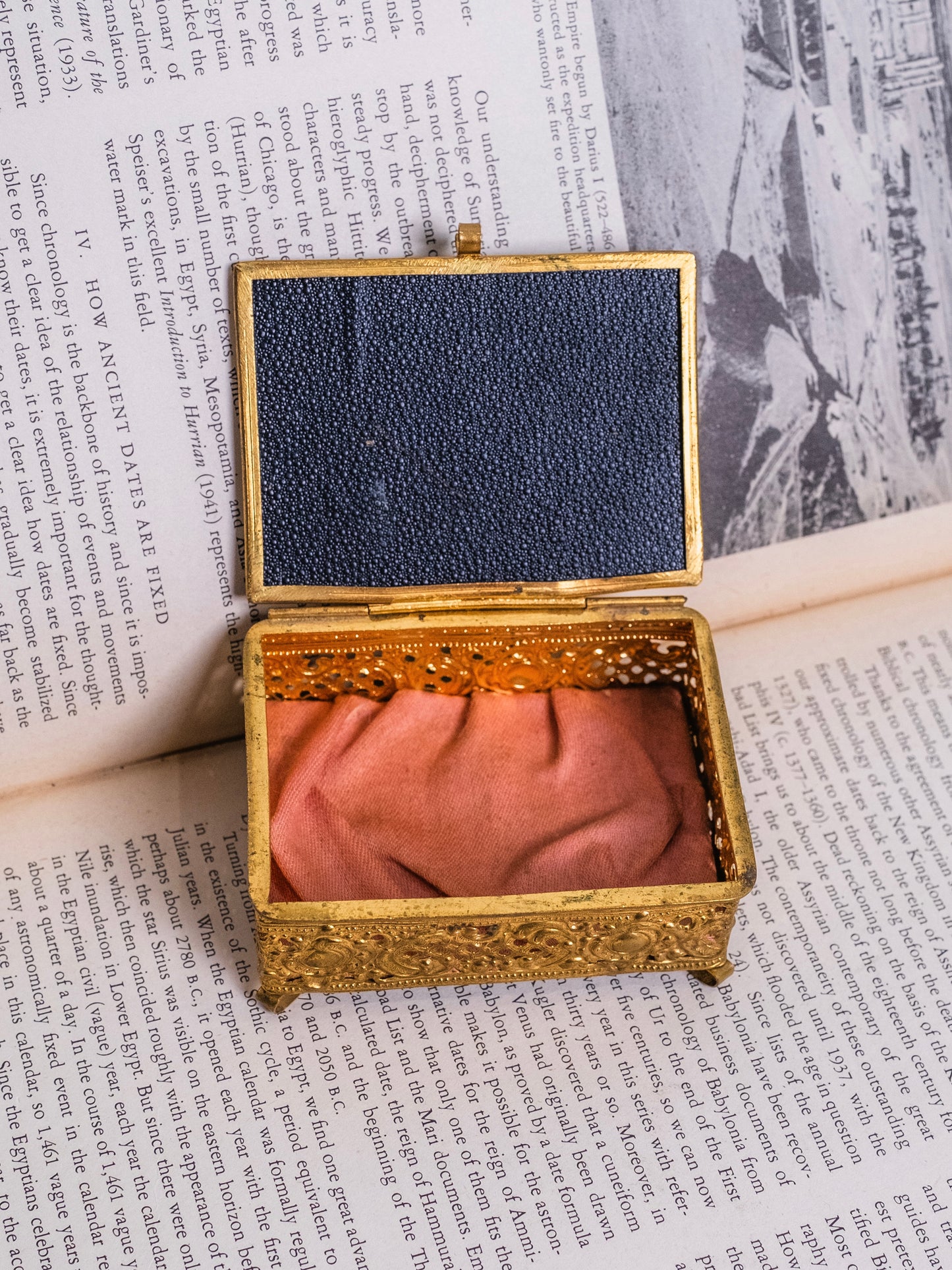 Vintage 1960s Gold Filigree & Glass “Luhačovice” Trinket Box