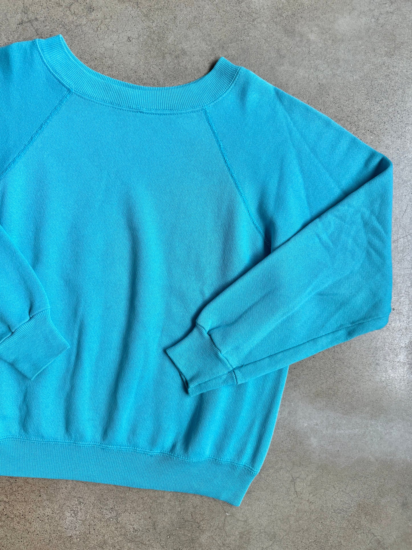 Vintage 1980s Aqua Blue Raglan Sweatshirt | Medium