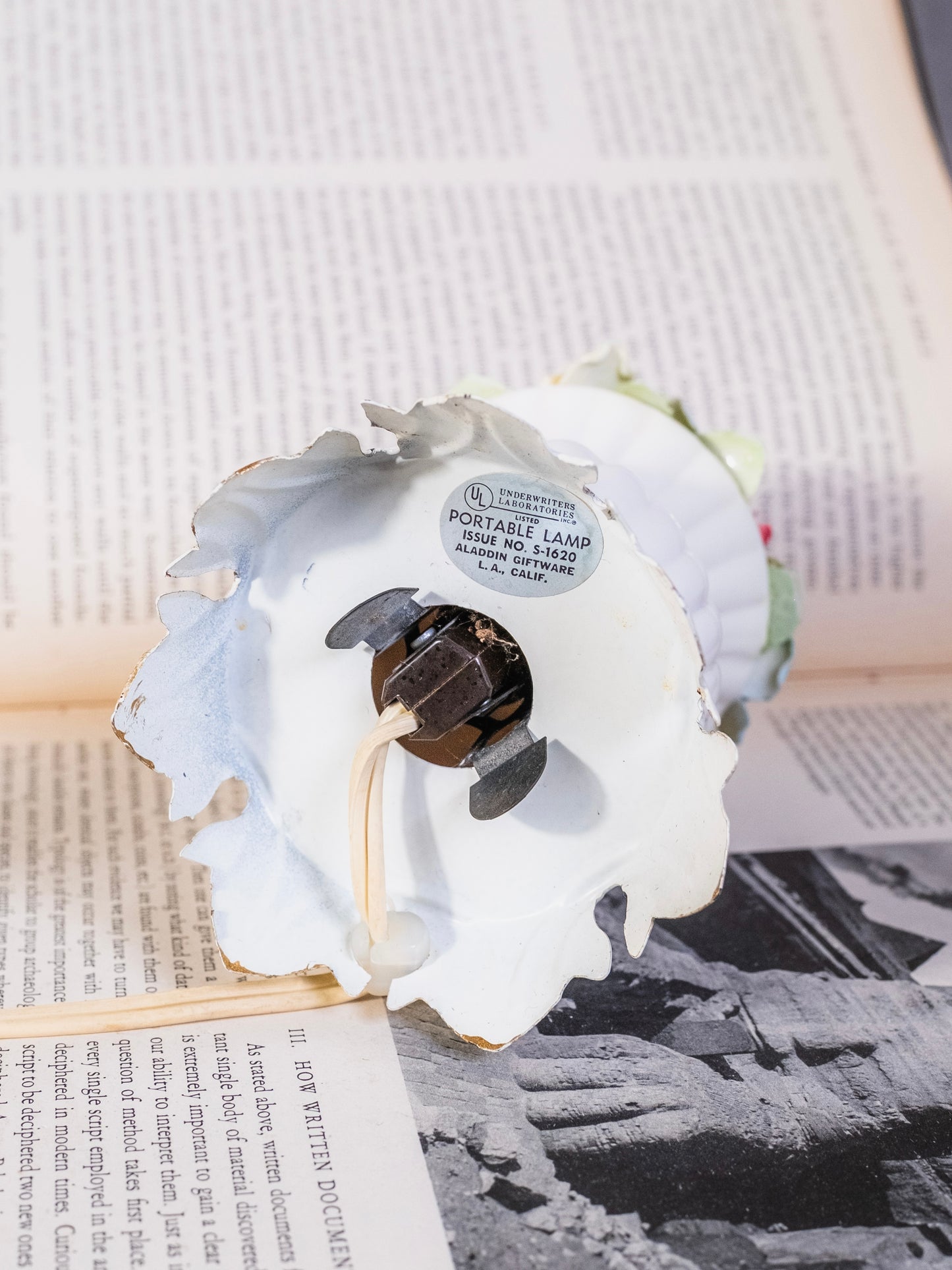 Vintage 1950s Porcelain Floral Bouquet Metal Base Table Lamp