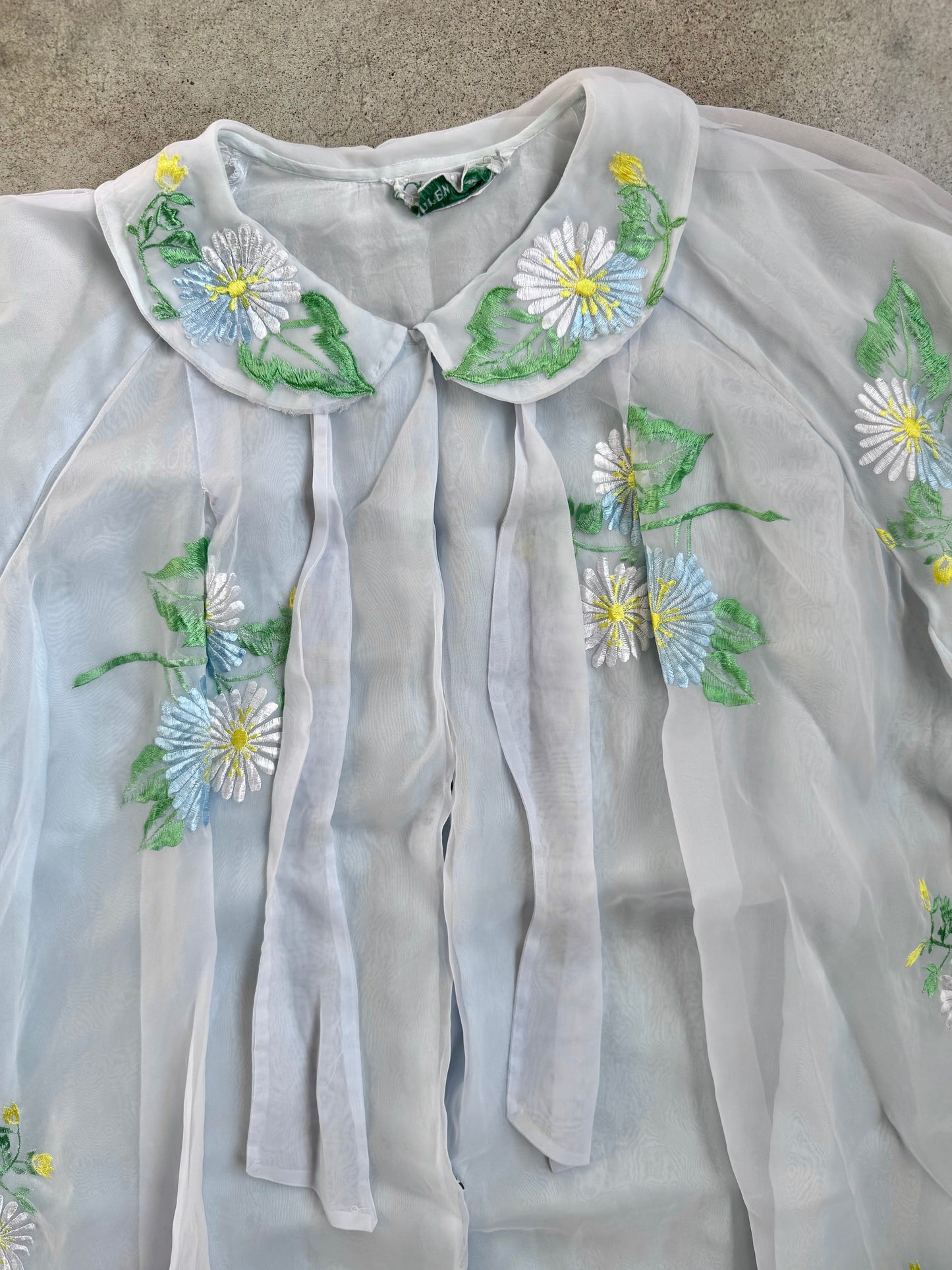 Vintage 1940s Shrewsbury Blue Floral Embroidered Puff Sleeve House Coat | Large