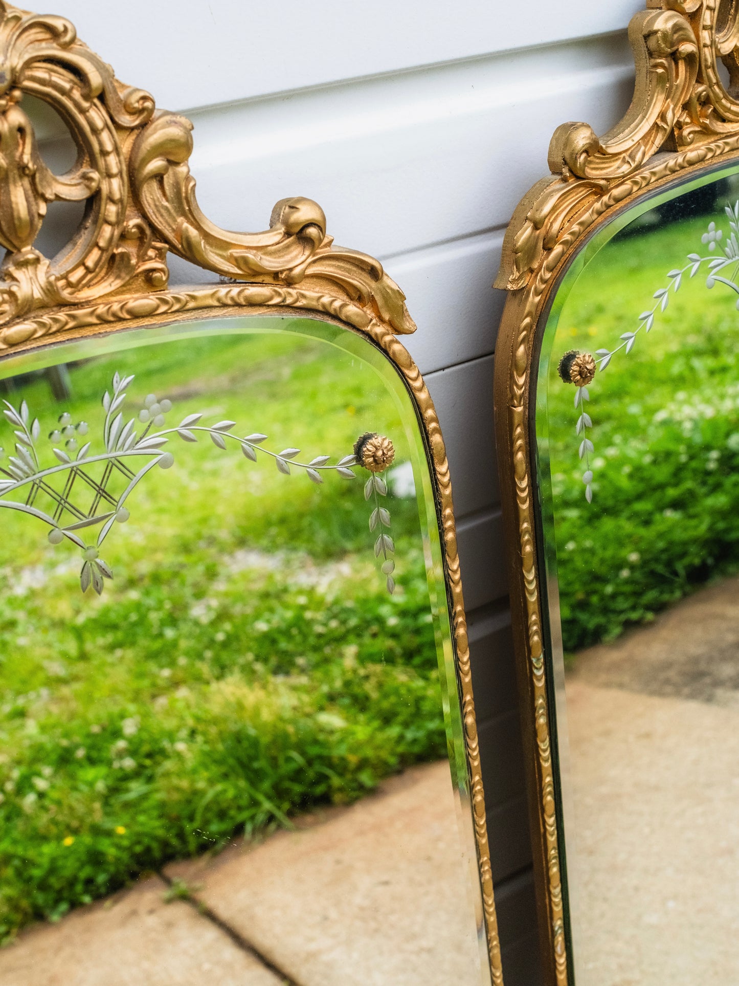 Antique 1920s Nurre Maestro Baroque-Style Gold Framed 3-Panel Mirror Set