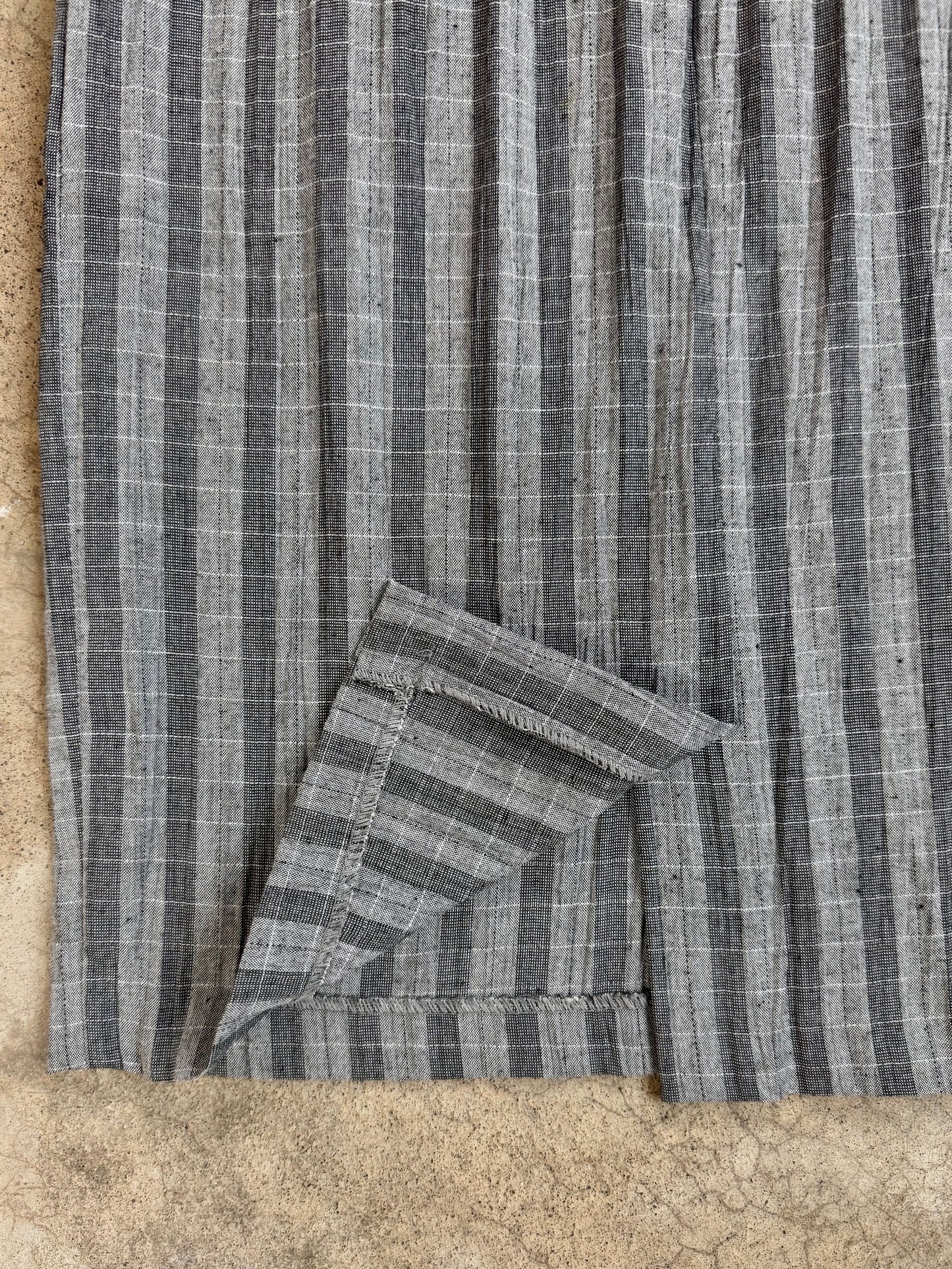 Vintage 1980s JRS Grey Plaid High-Waist Pencil Skirt | Waist 28”