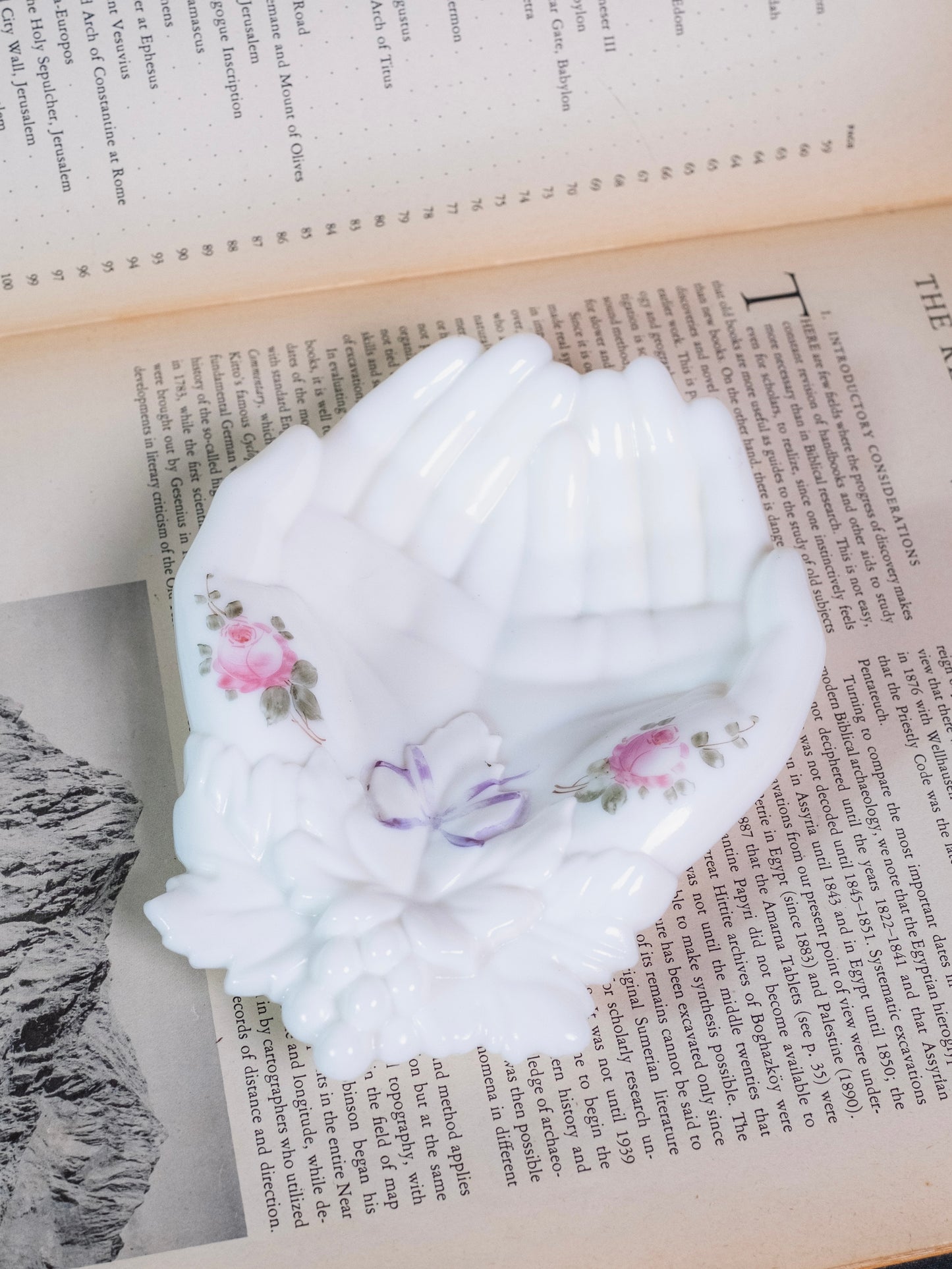 Vintage 1970s Westmoreland Hand-Painted Milk Glass Cupping Hands Trinket Dish