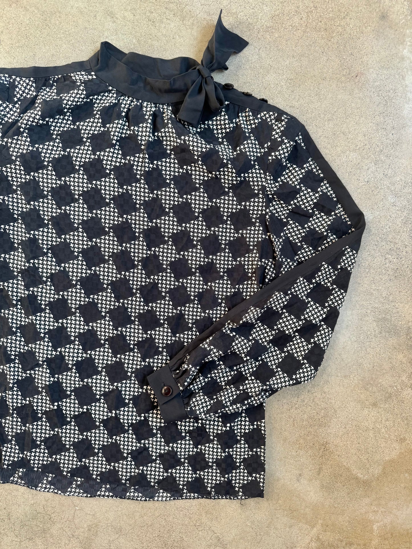 Vintage 1980s Black & White Houndstooth Silk High-Neck Bow Blouse | Medium