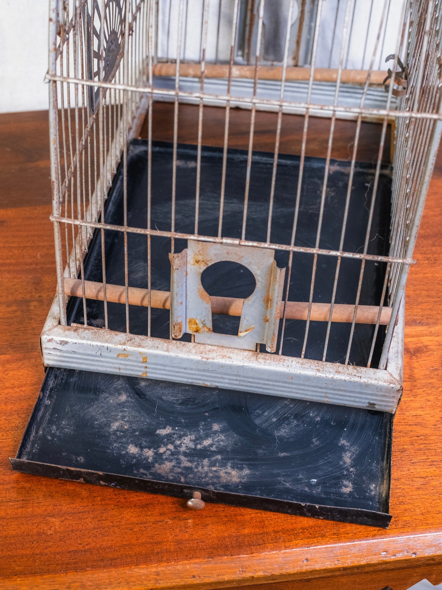 Vintage 1940s Crown Metal Dome-Style Birdcage