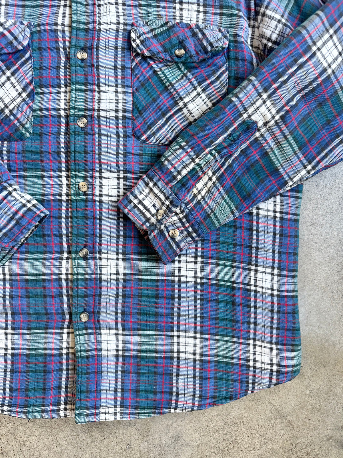 Vintage 1990s St. John’s Bay Blue Plaid Insulated Flannel Shirt Jacket | Large