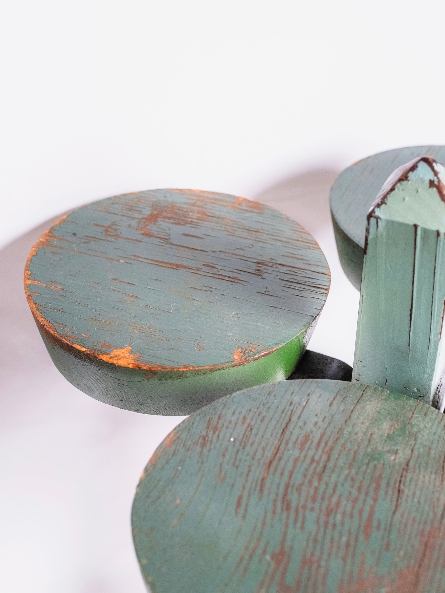 Handmade Industrial-Style Green Clover Plant Stand