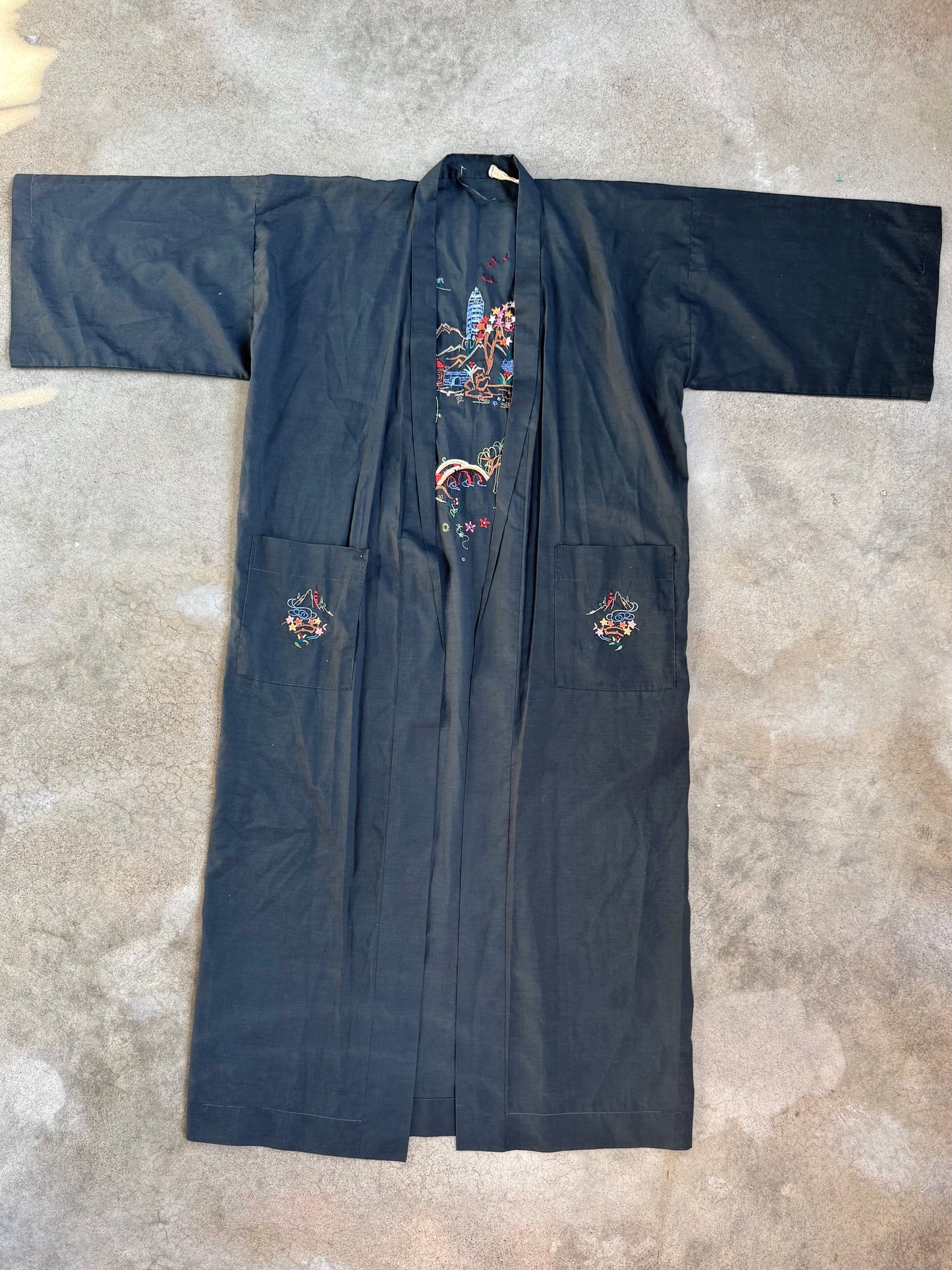Vintage 1970s Black Hand-Embroidered Asian Landscape Kimono Robe | Medium