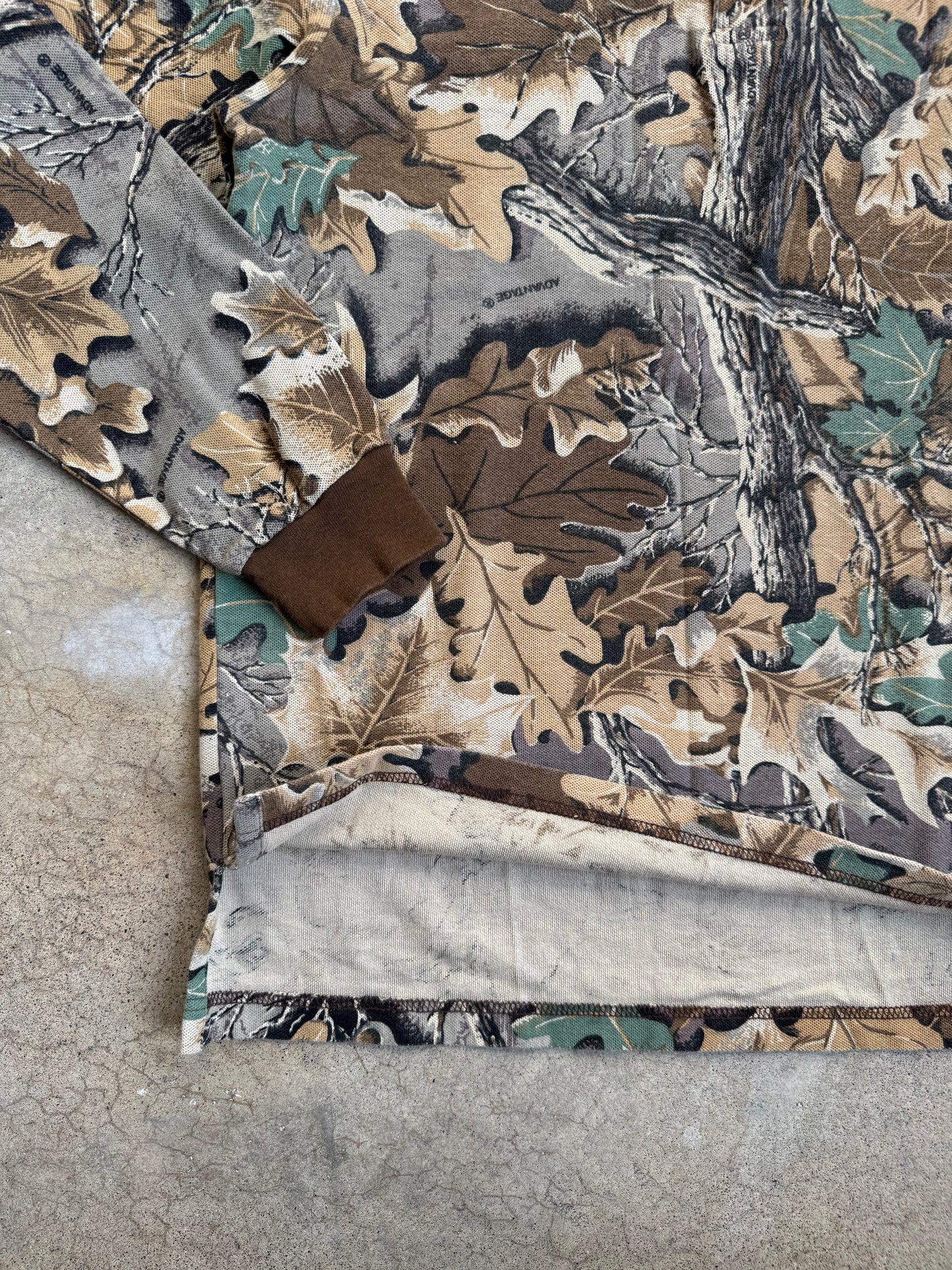 Vintage 1990s Walls Realtree Advantage Camo Cotton Henley Shirt | Medium