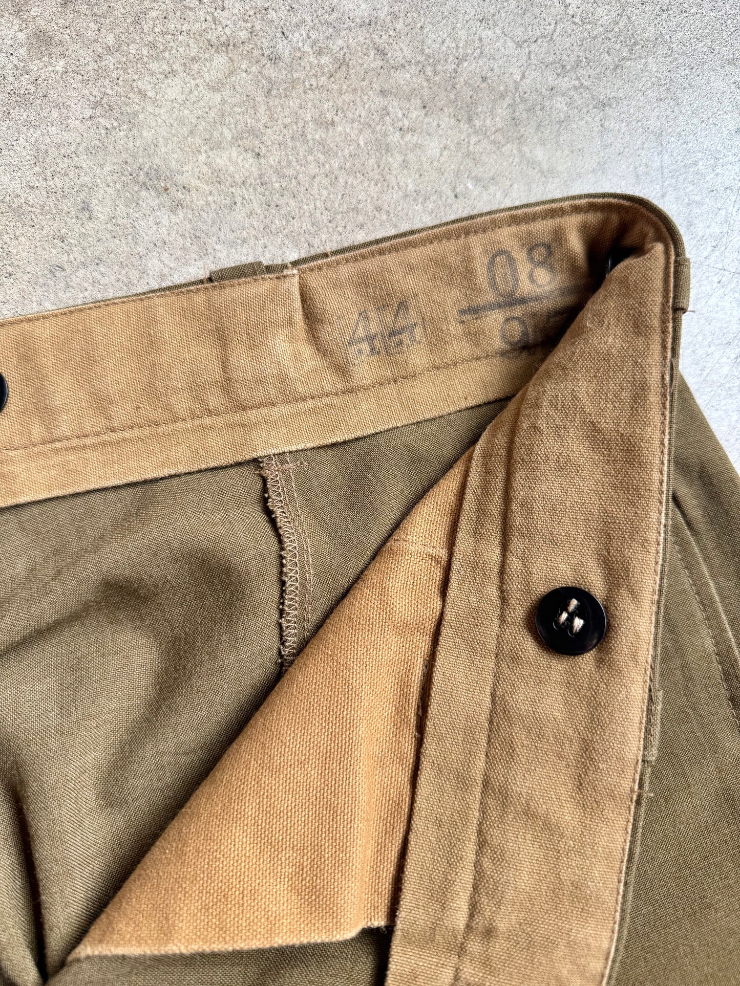 Vintage 1940s WW2 Military Issue Green Khaki Wool Trousers | Waist 42”