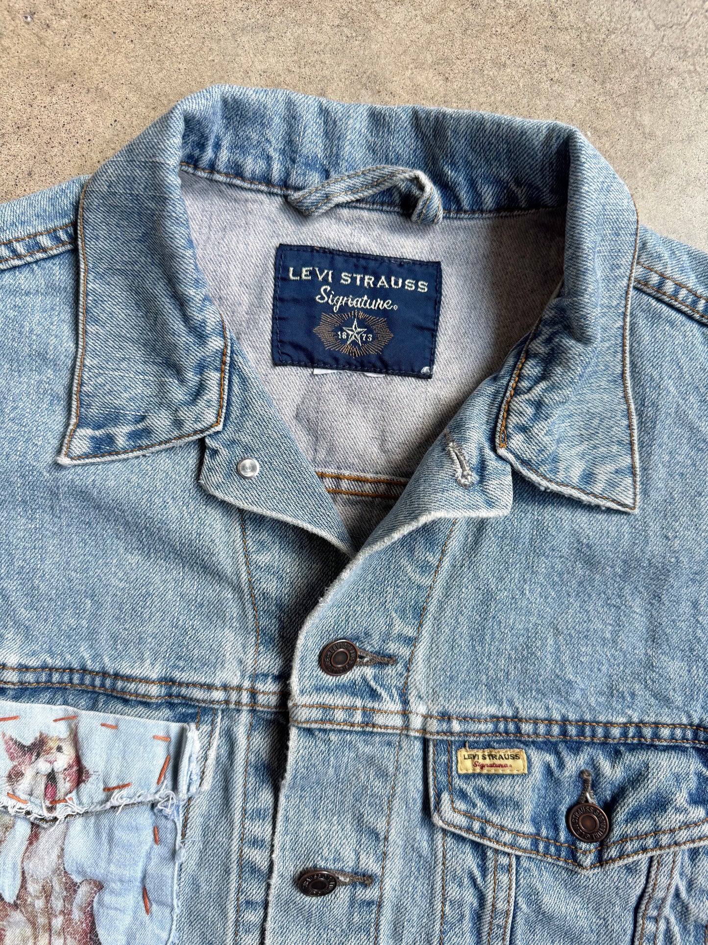 Vintage 2000s Levi’s Cat Patch Denim Cut-Off Vest | Medium