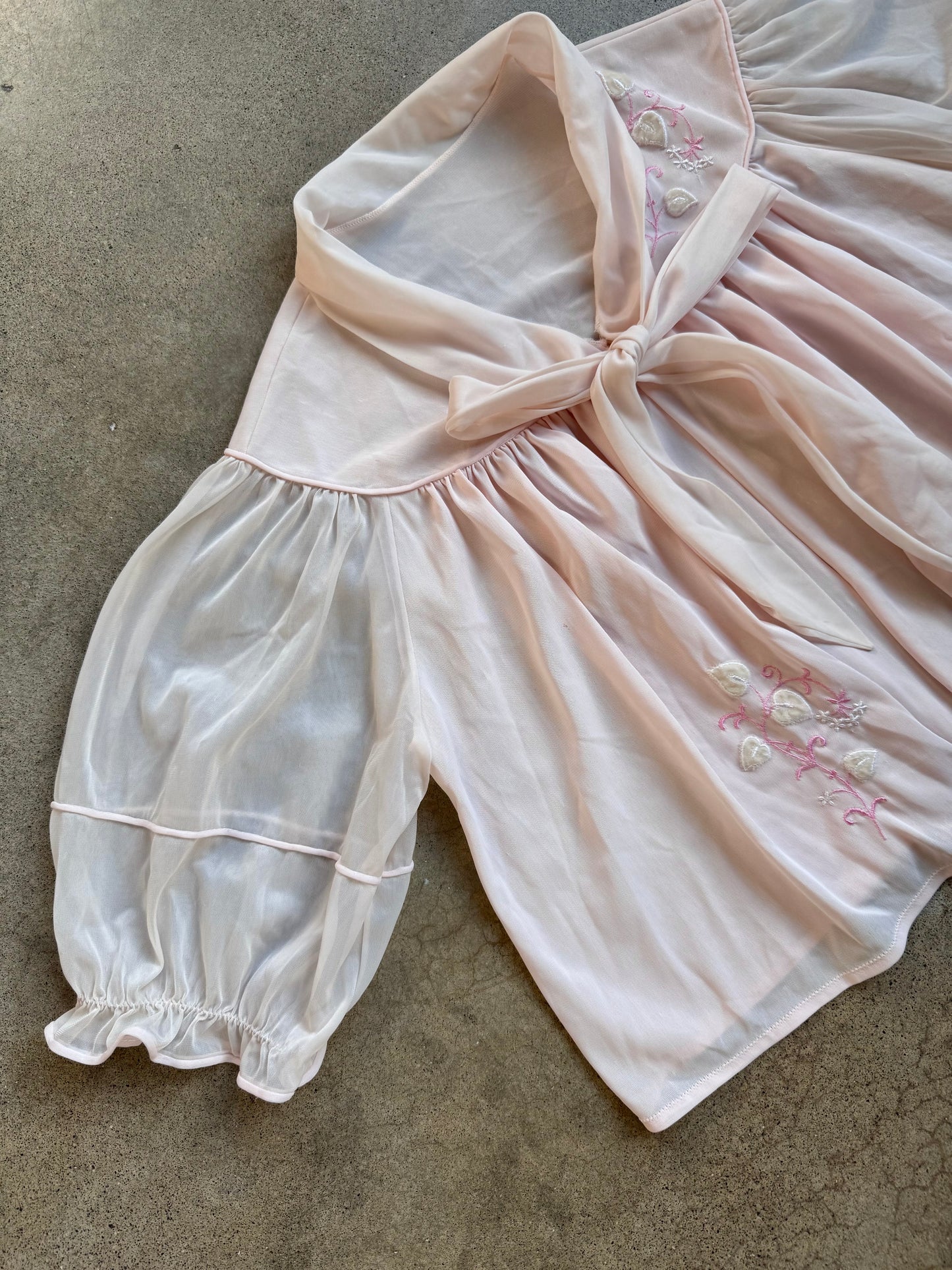 Vintage 1970s Trillium Lingerie Pale Pink Embroidered Bed Jacket | Small