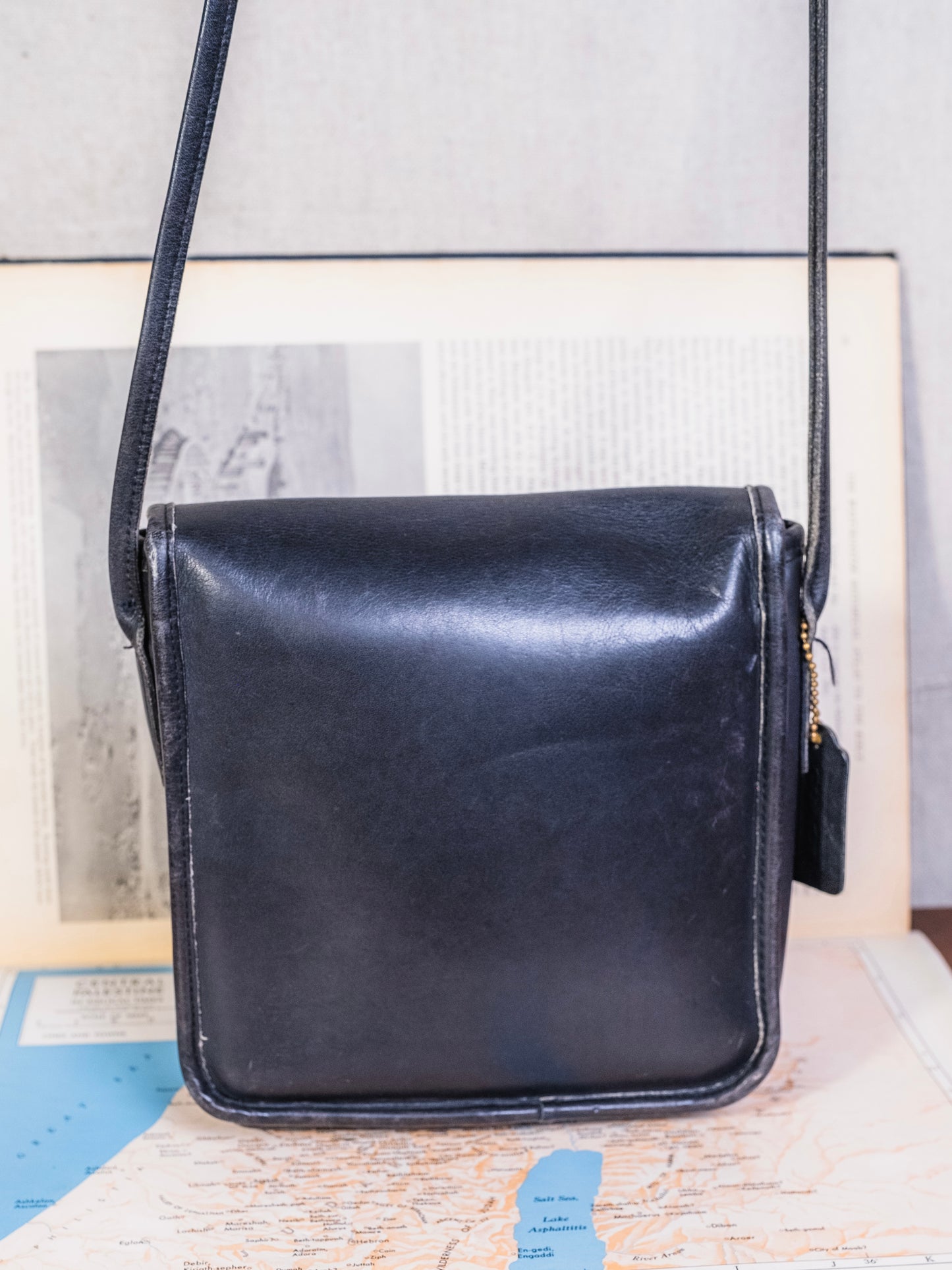 Vintage 1990s Coach Compact Pouch Black Leather Crossbody Bag | Style No. 9620