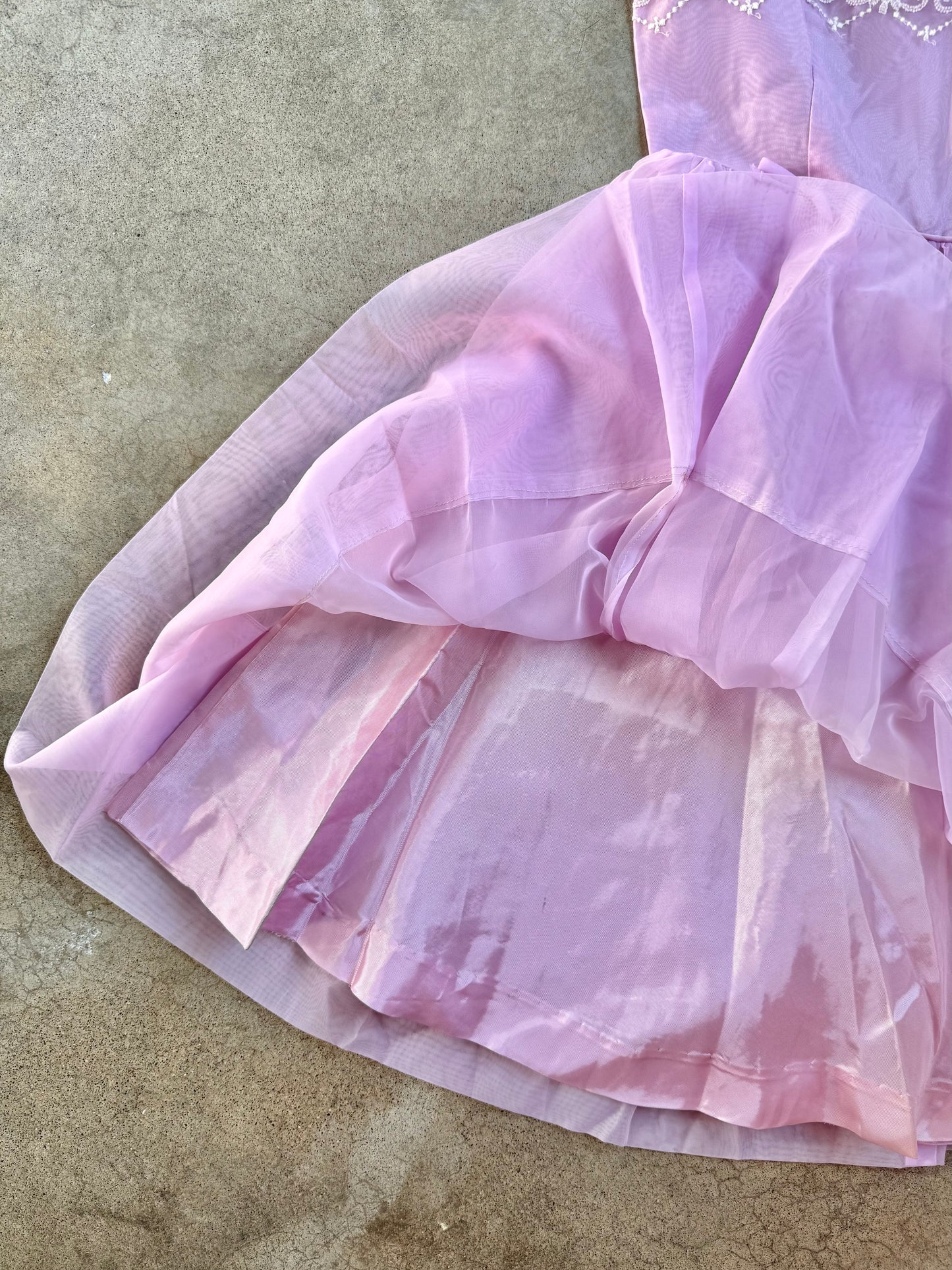 Vintage 1950s Lilac Floral Embroidered Pleated Party Dress | Small