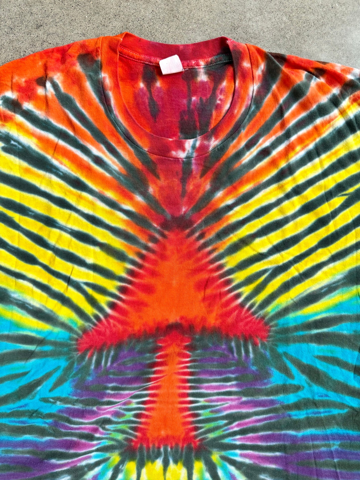 Vintage 1970s Fruit of the Loom Handmade Tie-Dye Mushroom Tee | XL