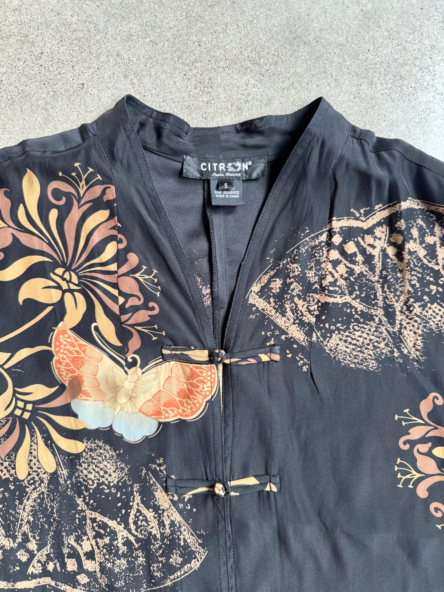 Vintage 1990s Citron Santa Monica Asian-Style Printed 100% Silk Blouse | Small