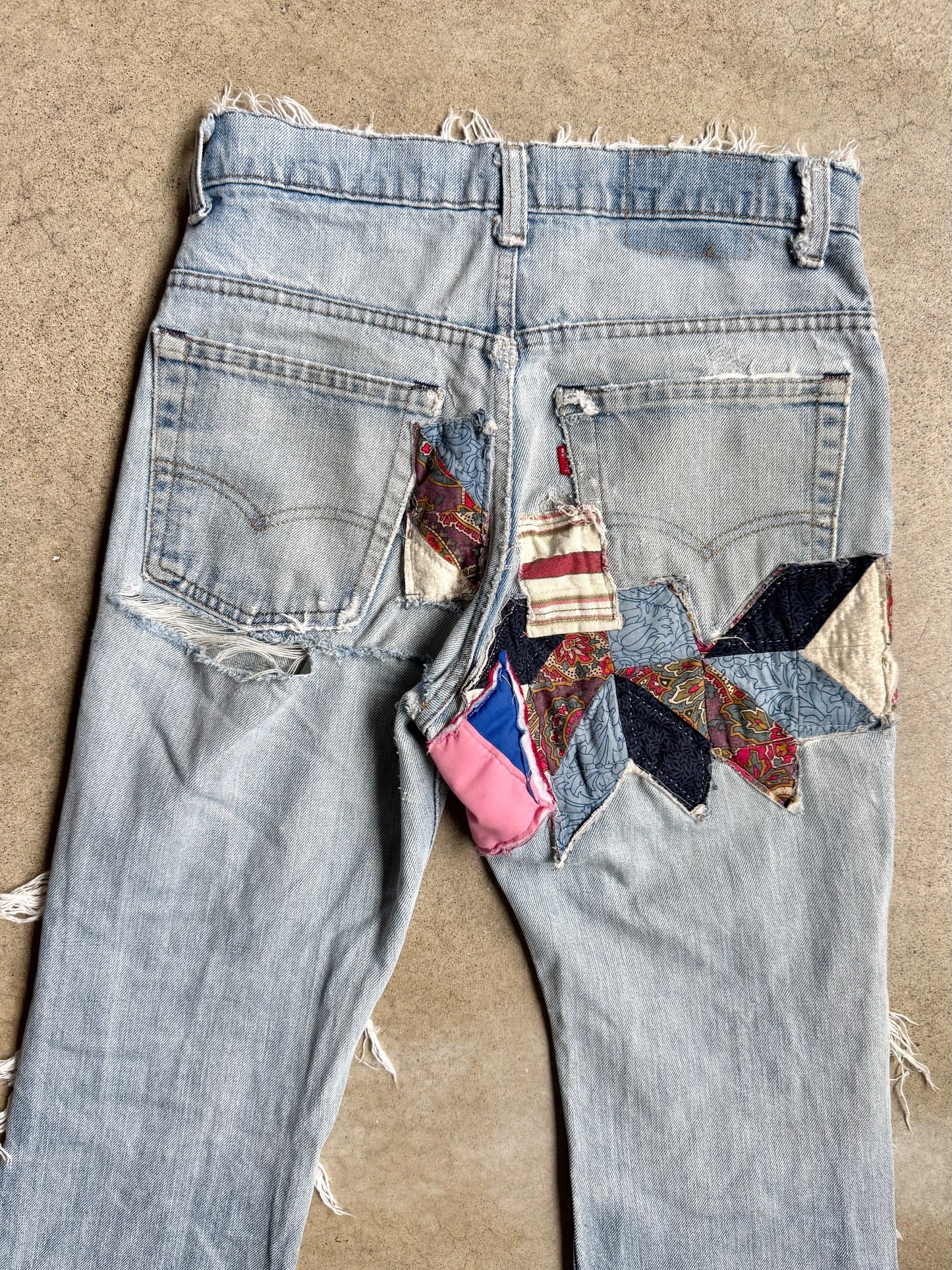 Vintage 1970s Levi’s Distressed Quilt Patched Flared Jeans | Waist 29”