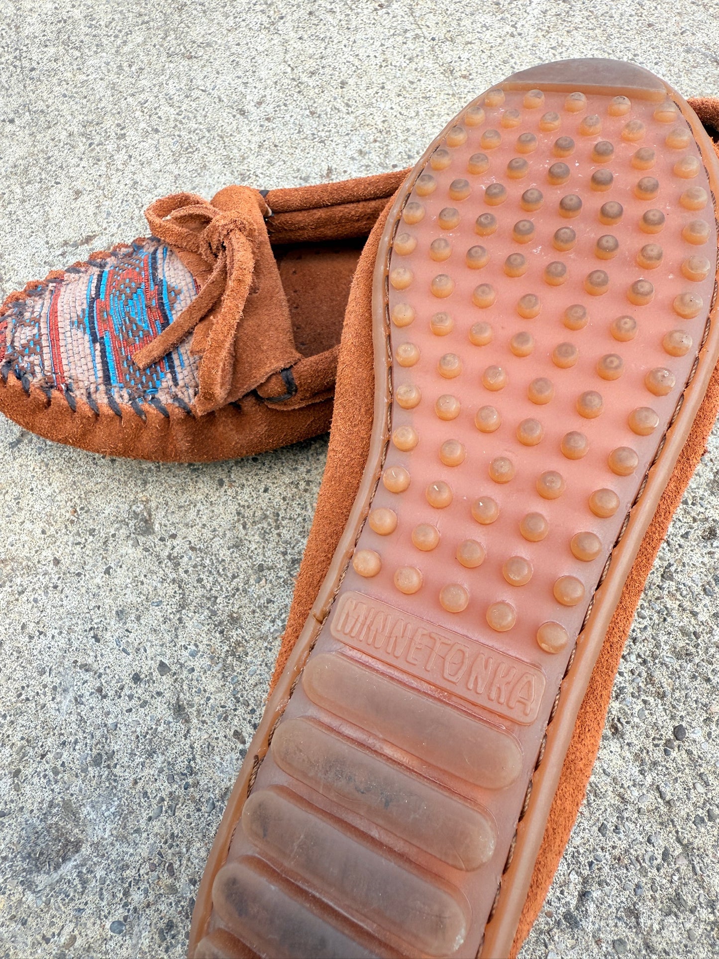 Vintage 1990s Minnetonka Suede Southwestern Moccasins | Women’s 8