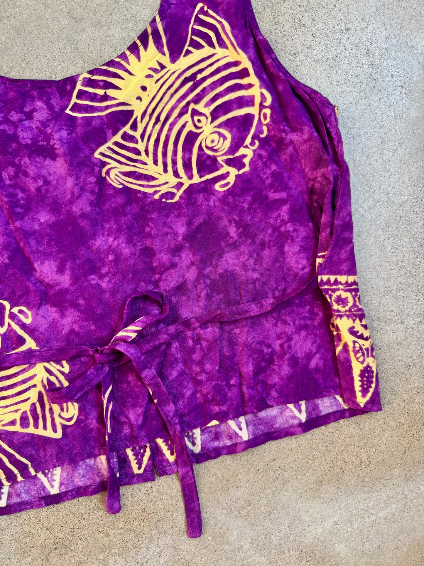 Vintage 1990s Purple Batik Fish Print Button-Front Cropped Tank Top | Medium