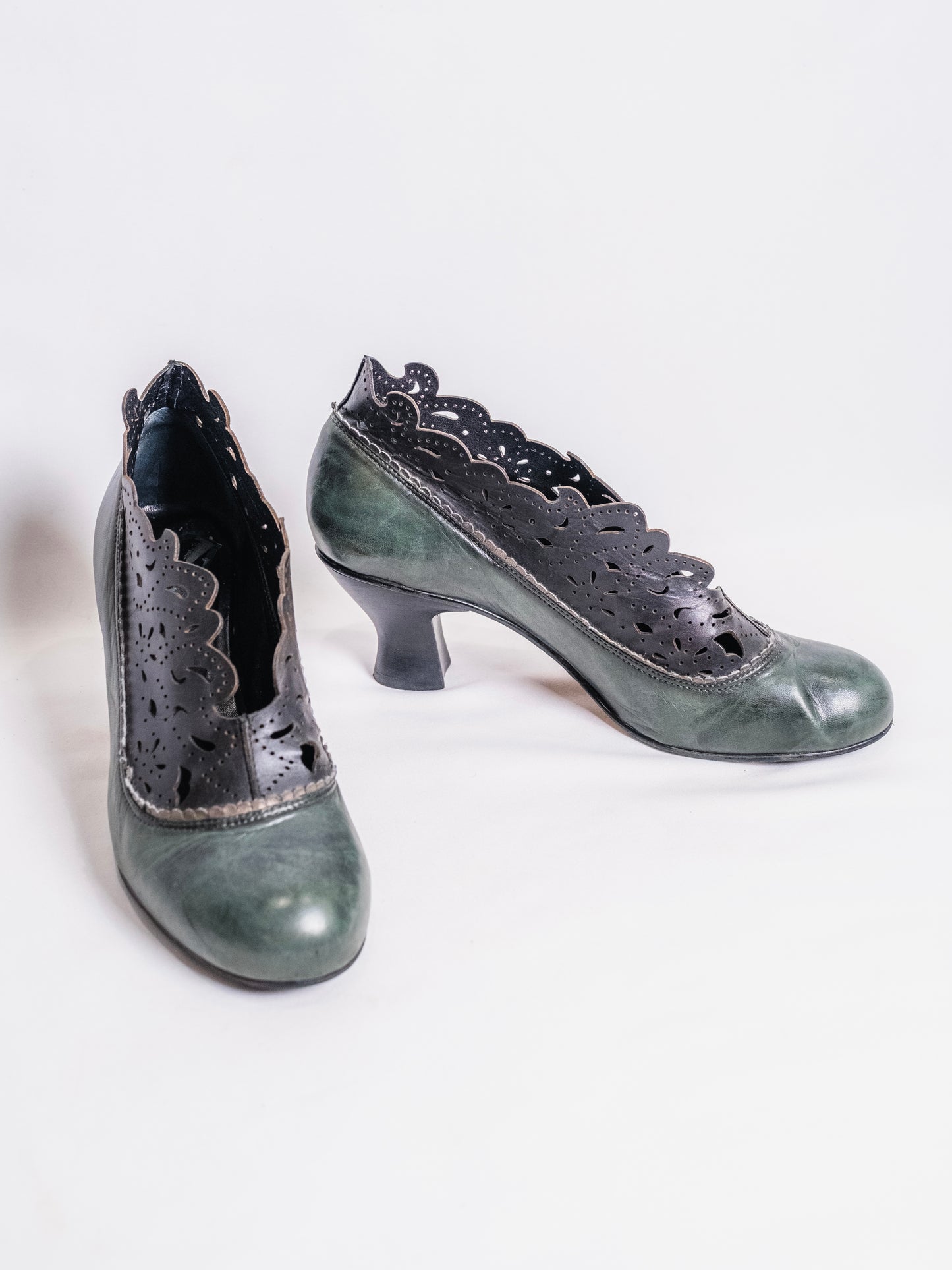 Vintage 1980s B.Z. Moda Victorian-Style Leather Heels | Women’s 8
