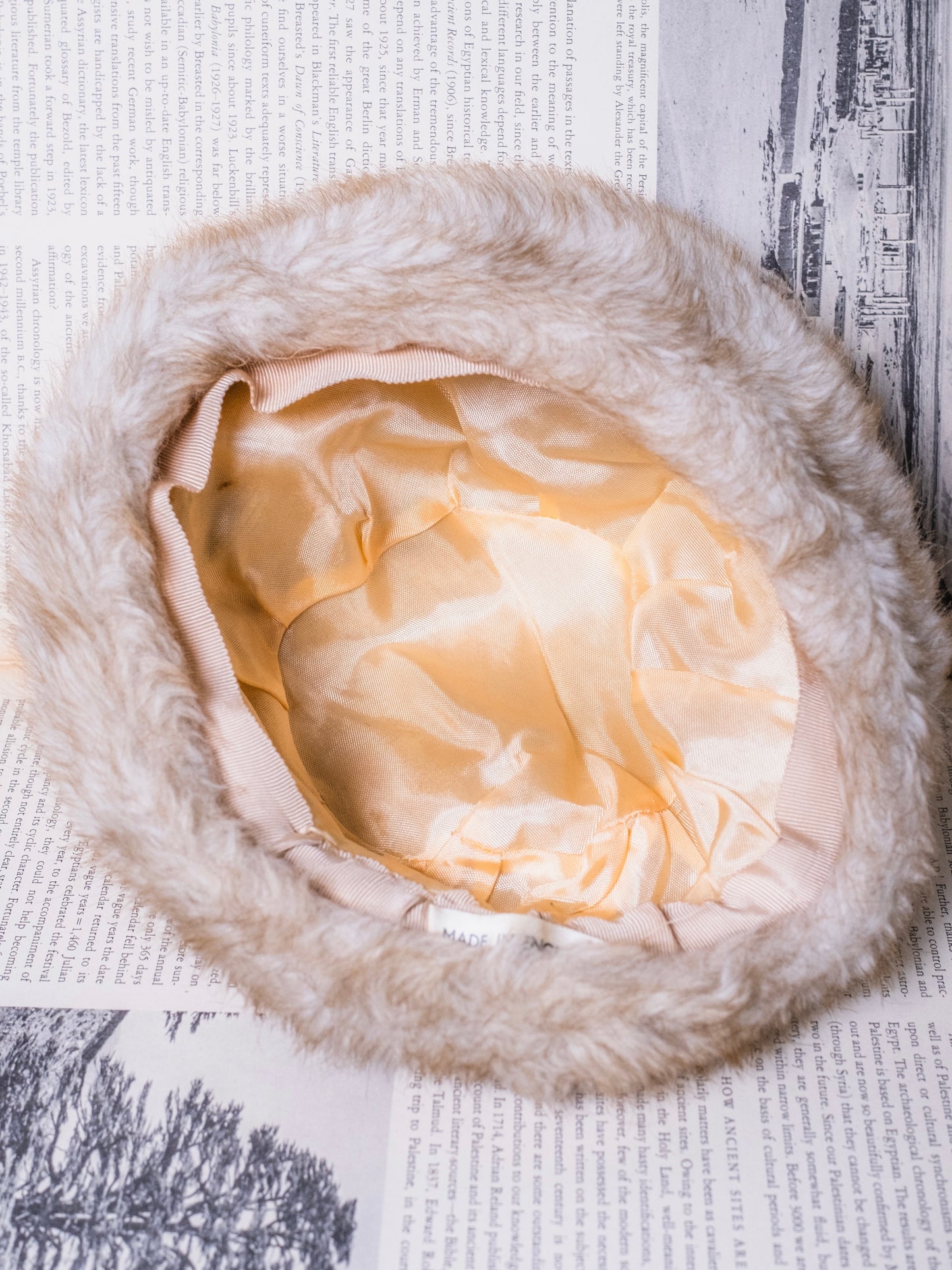 Vintage 1960s Grey & White Faux Fur Hat