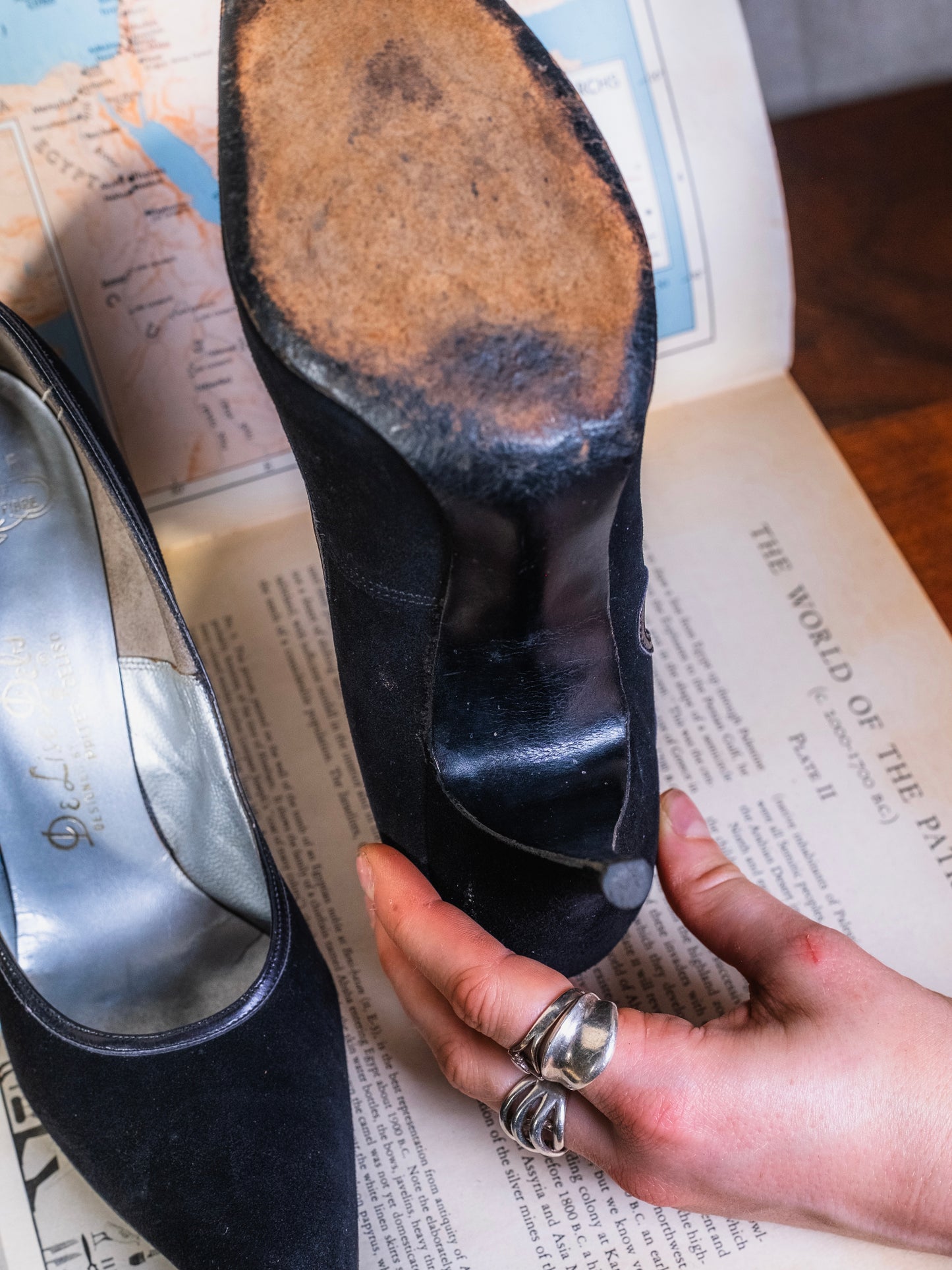 Vintage 1950s De Liso Debs Black Velvet Heels | Women’s 7.5AA