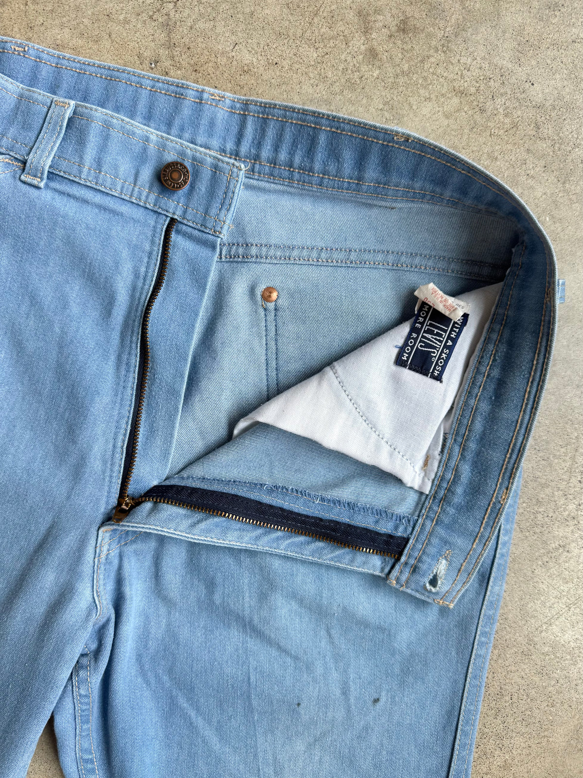 Vintage 1980s Levi’s “Skosh More Room” Cropped Jeans | Waist 34”