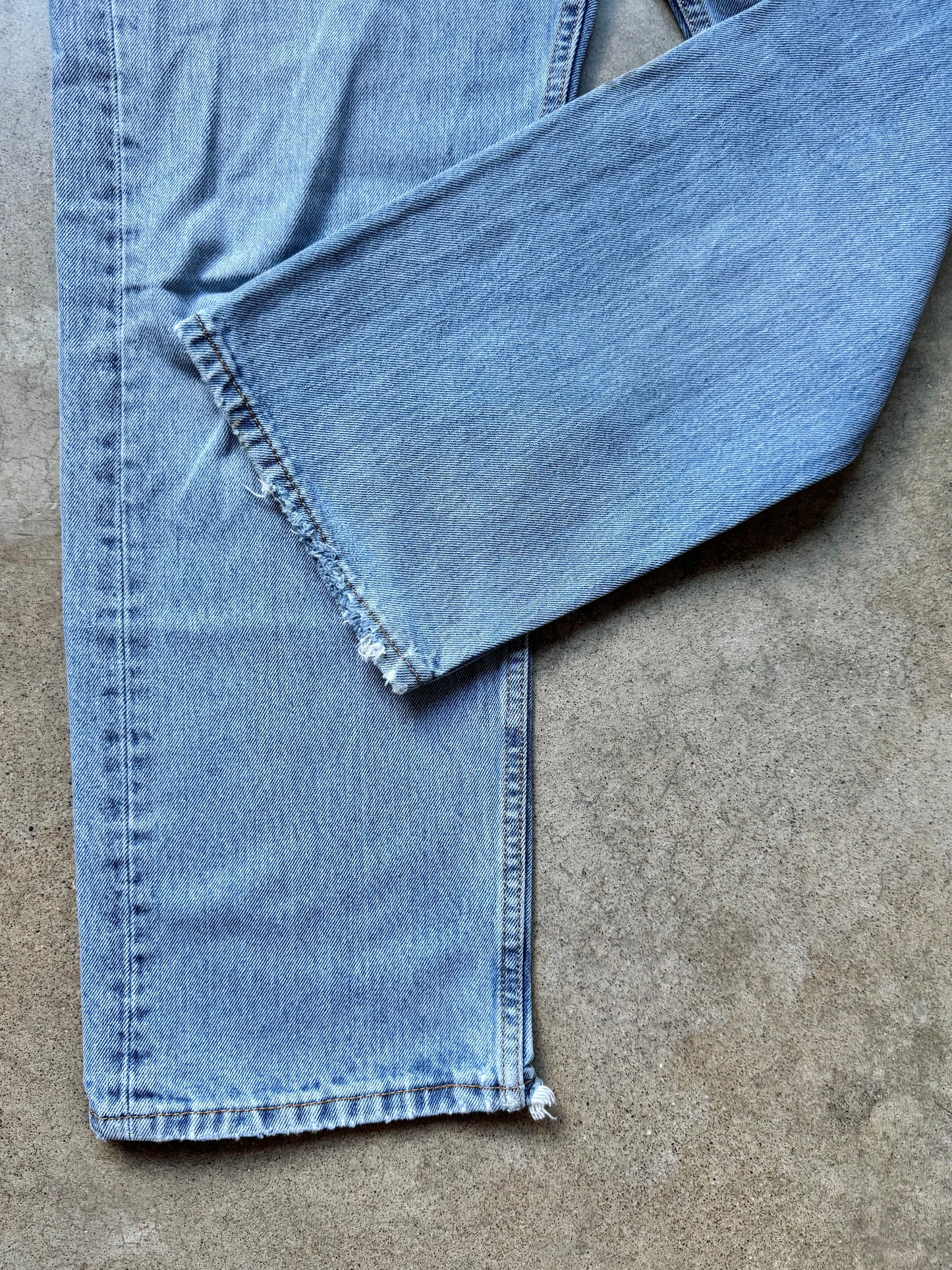 Levi’s 505 Regular Fit Light Wash Jeans | 36x29