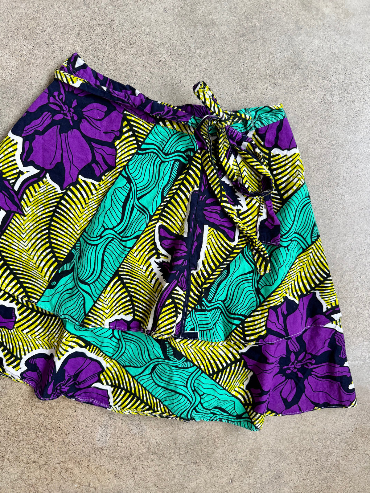 Vintage African Wax Print Tropical Floral Cotton Mini Wrap Skirt | Small