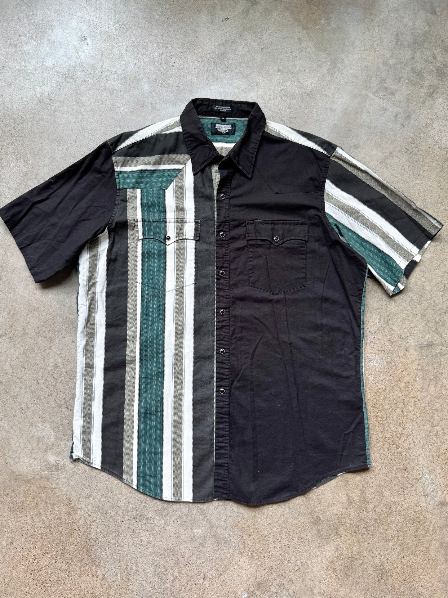 Vintage 1990s Youngbloods Black & Green Pearl Snap Short Sleeve Shirt | XL