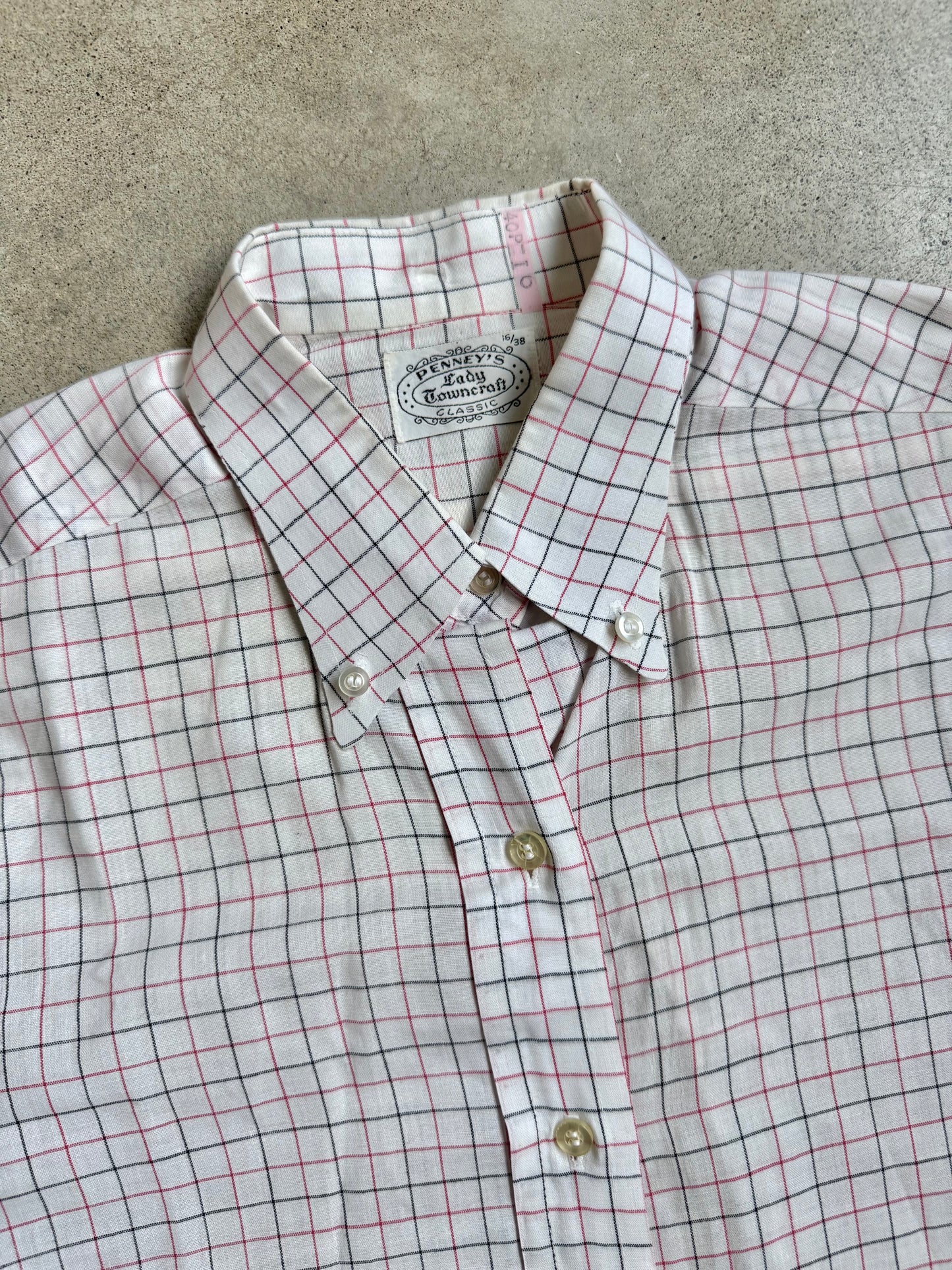 Vintage 1950s/60s Penney's Lady Towncraft Black & Red Check Short Sleeve Shirt | Large
