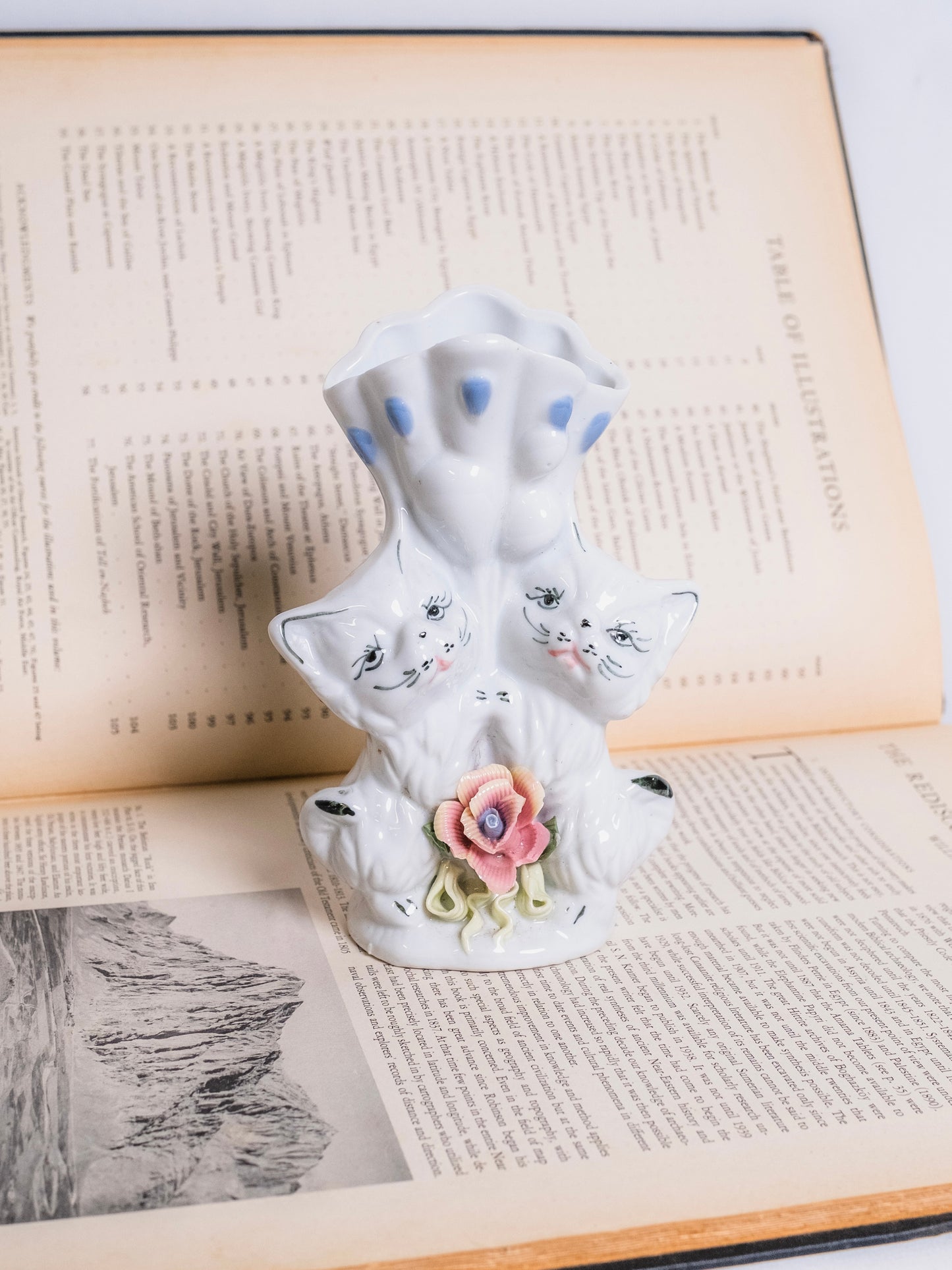 Vintage 1960s Porcelain Kitty Cat Floral Vase