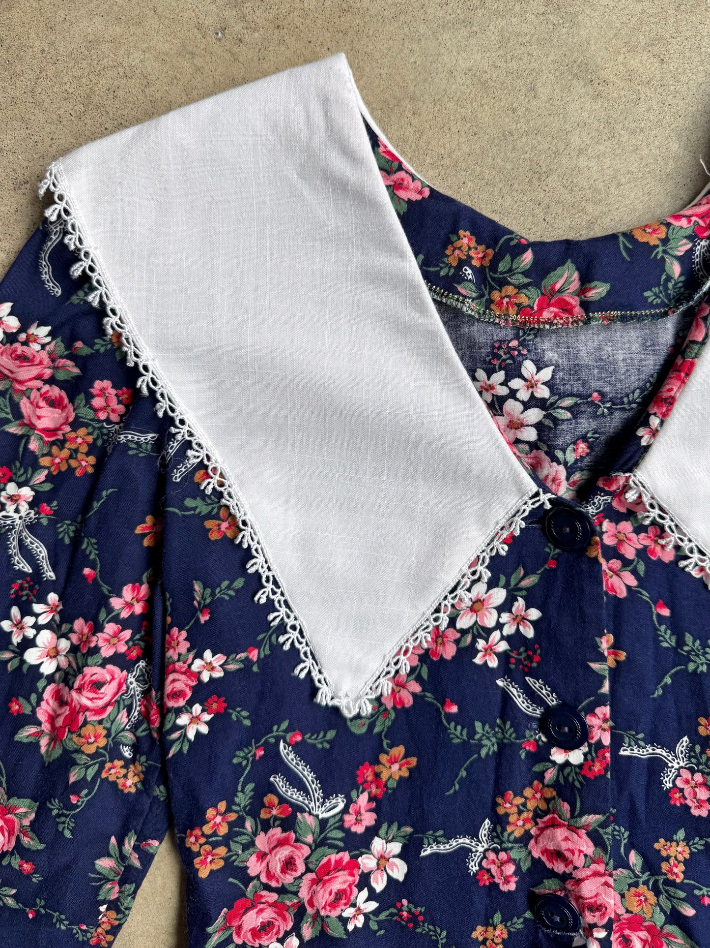 Vintage 1970s/80s Navy Floral Drop Waist Collared Dress | XS/S