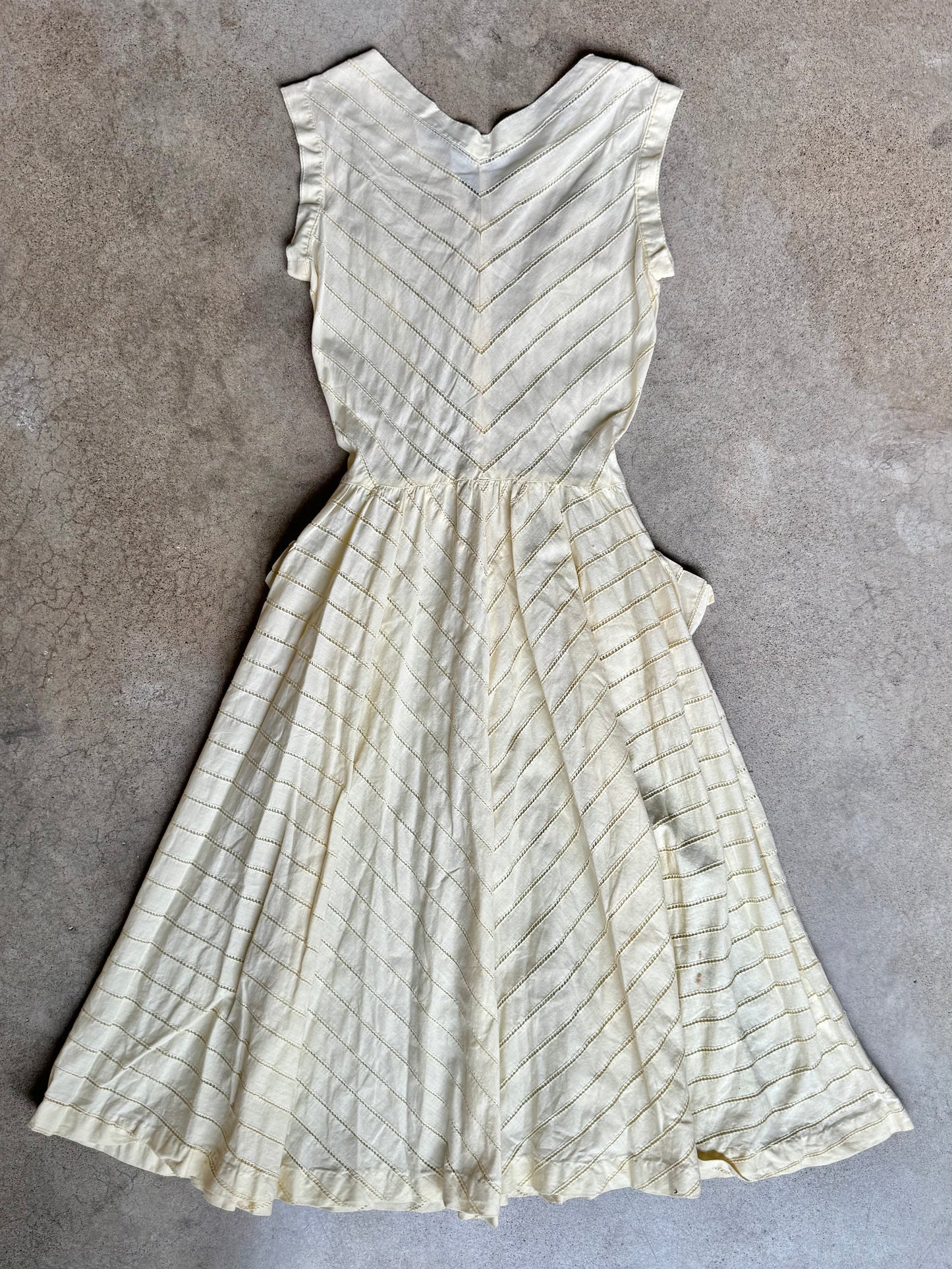 Vintage 1950s Pale Yellow Button-Front Sleeveless Summer Dress | XS