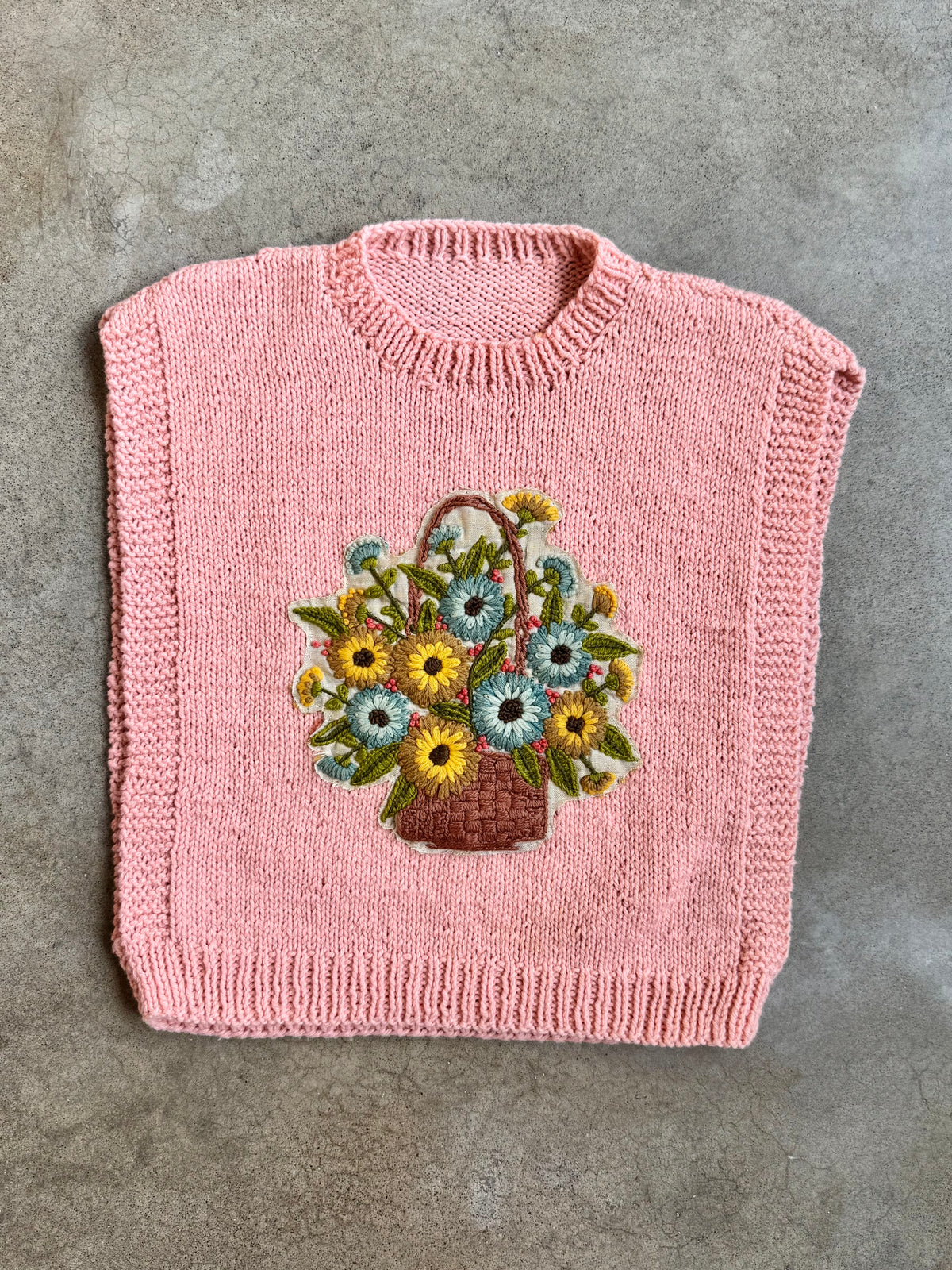 Vintage Handmade Crewel-Embroidered Flower Basket Pink Sweater Vest | S/M