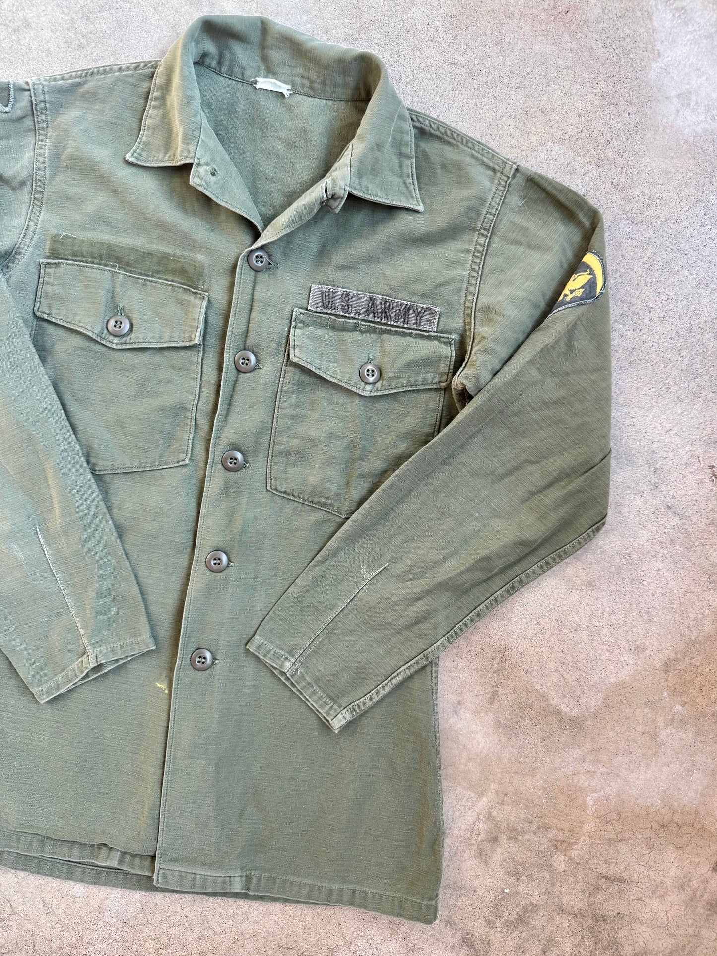 Vintage Vietnam Era U.S. Army OG-107 Sateen Cotton Fatigue Shirt | XS/S