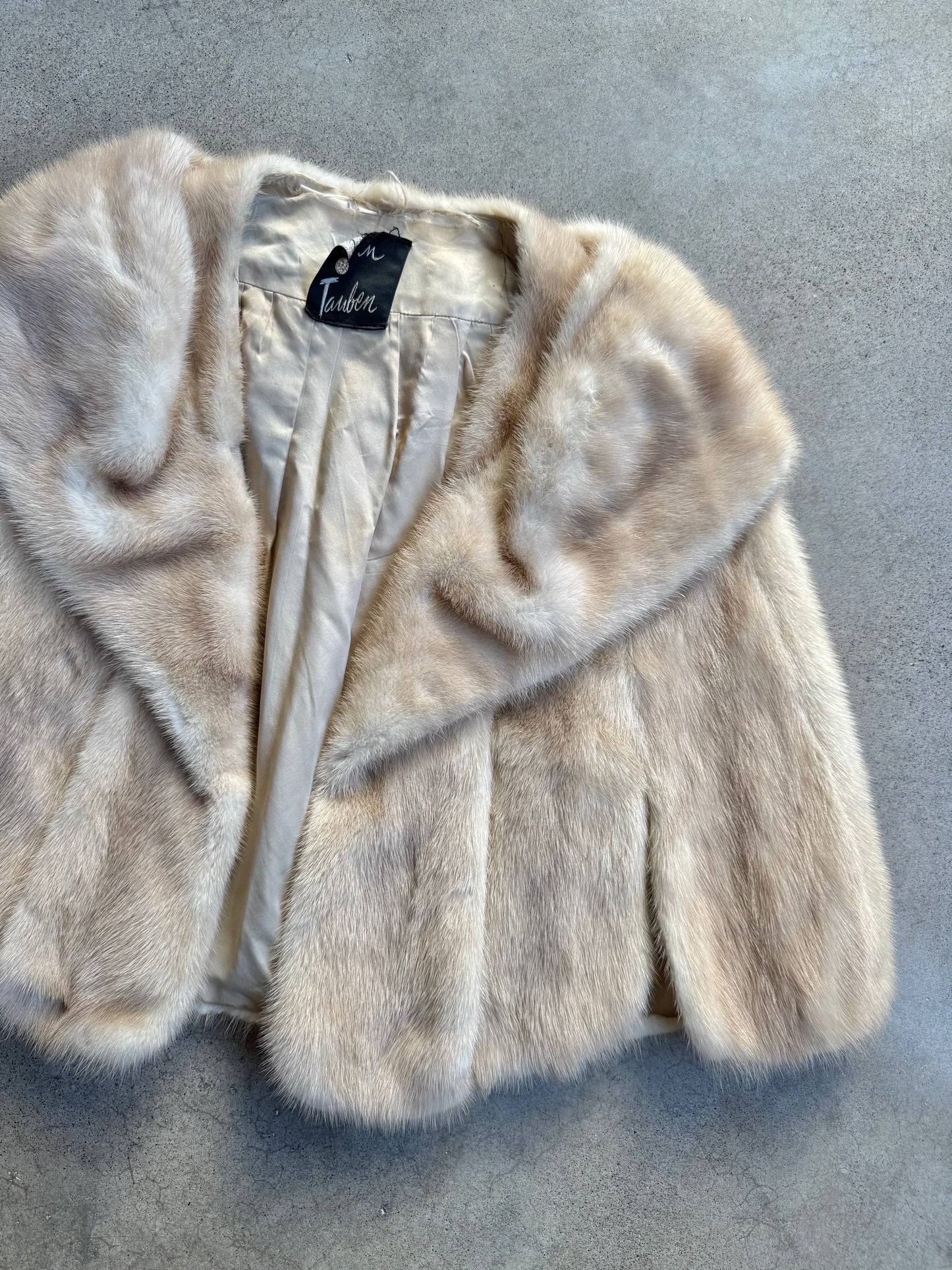 Vintage 1950s John Tauben EMBA Natural Taupe Mink Fur Stole