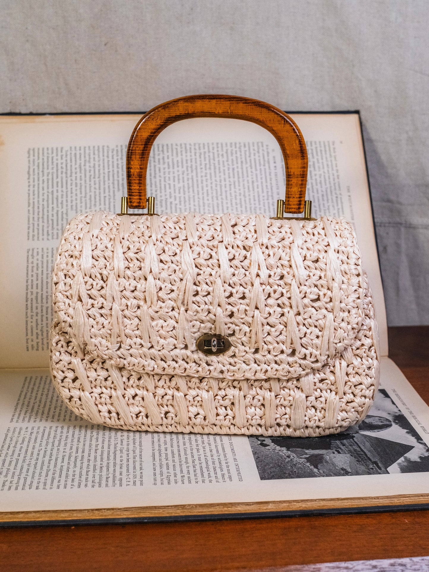 Vintage 1950s White Wood Handle Woven Handbag