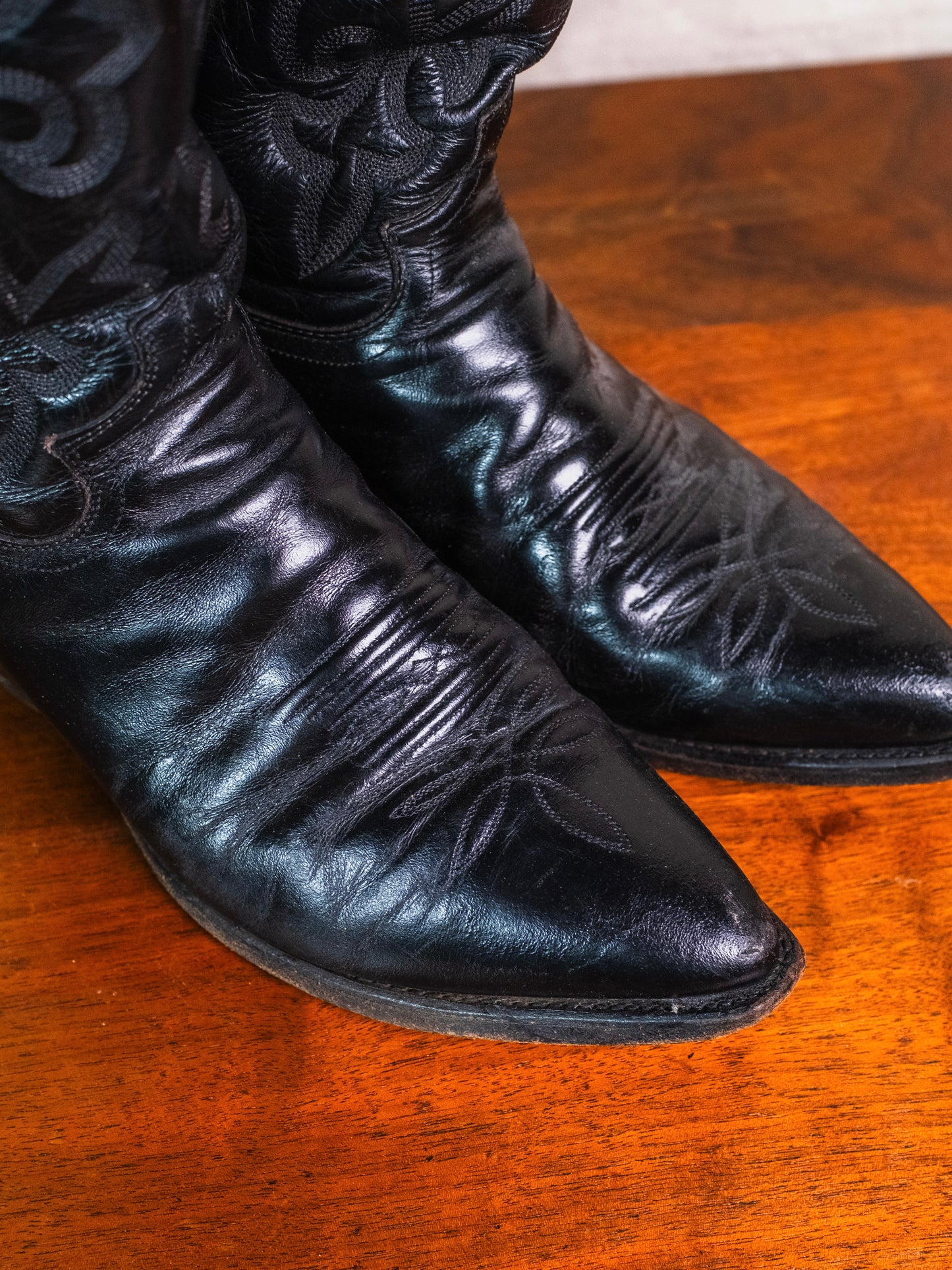 Vintage Justin Black Leather Cowboy Boots | Men’s 7.5